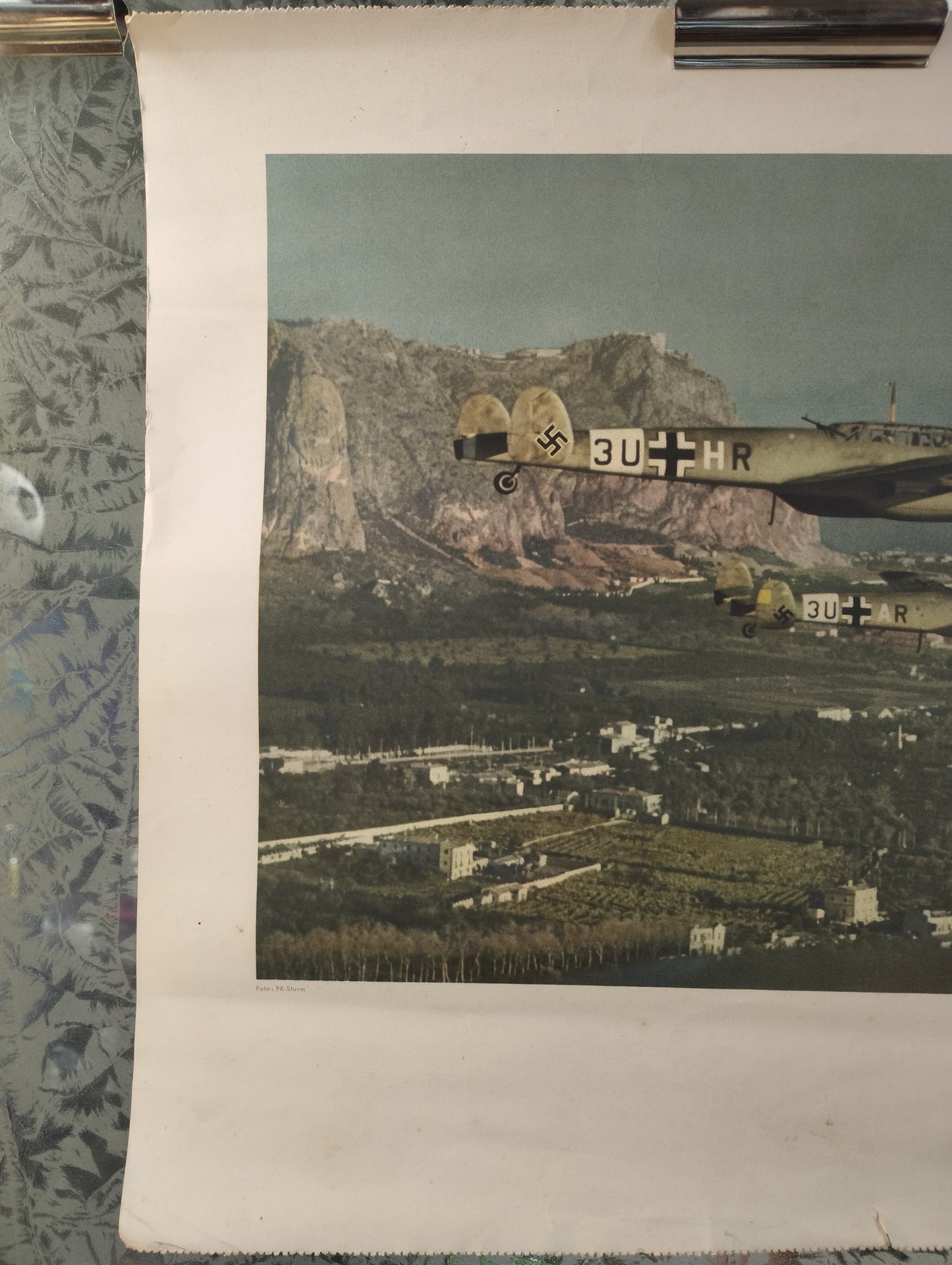 Rara Stampa Messerschmitt Me 110 in Sicilia
Da Calendario della  Luftwaffe 1942