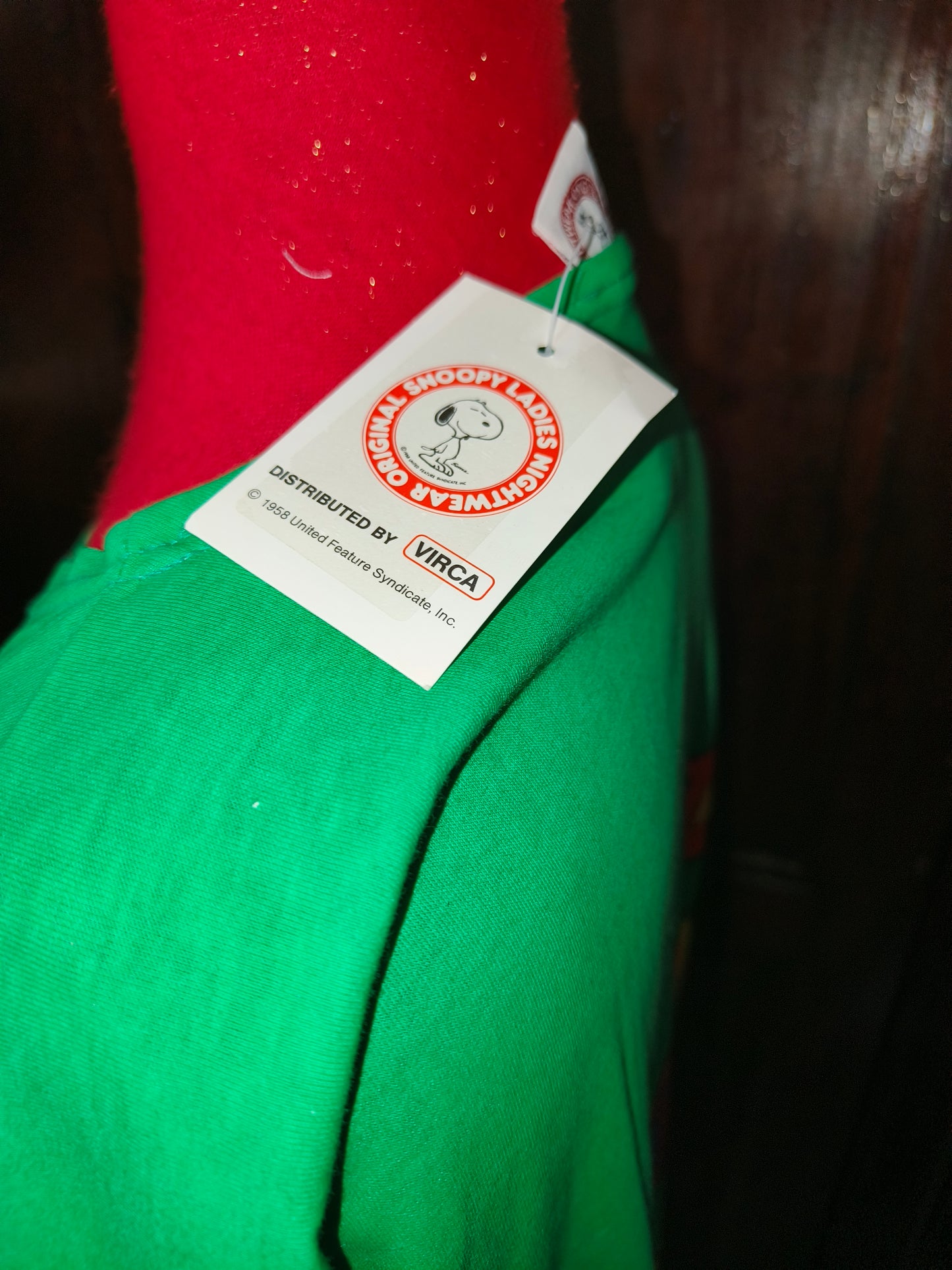 T Shirt Oversize Pigiama donna Snoopy, anni 70 LEGGI