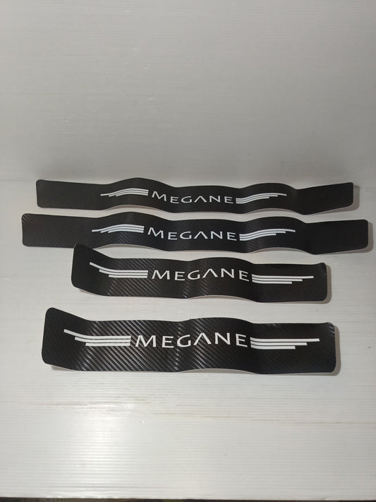 4 Adesivi Battitacco per Renault Megane 

Effetto carbonio