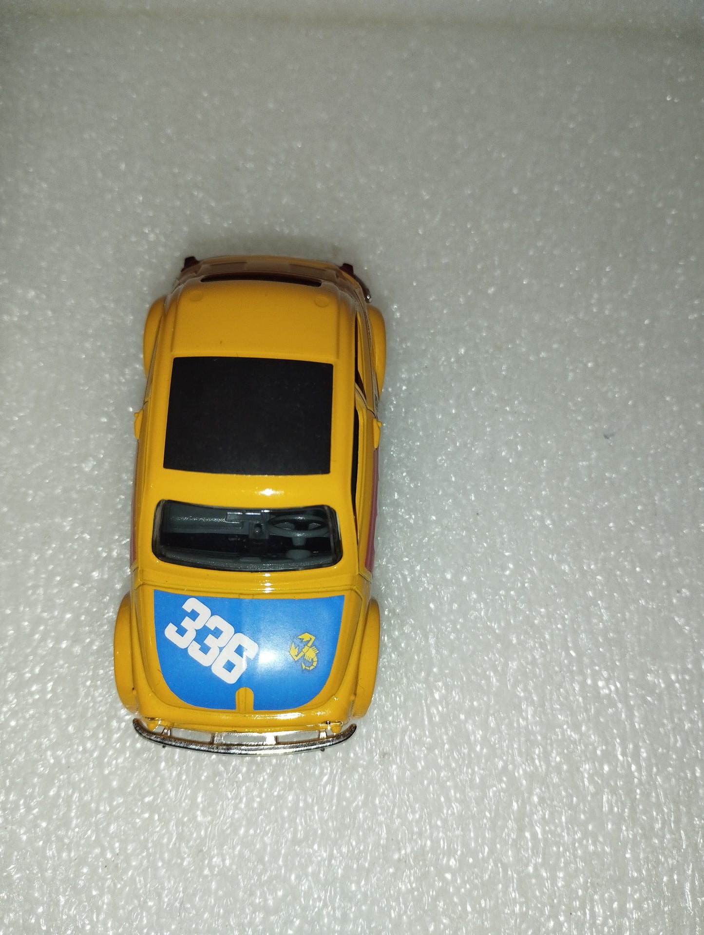 Fiat 500 Sport
Scala 1:43
Bburago
Street Fire Collection