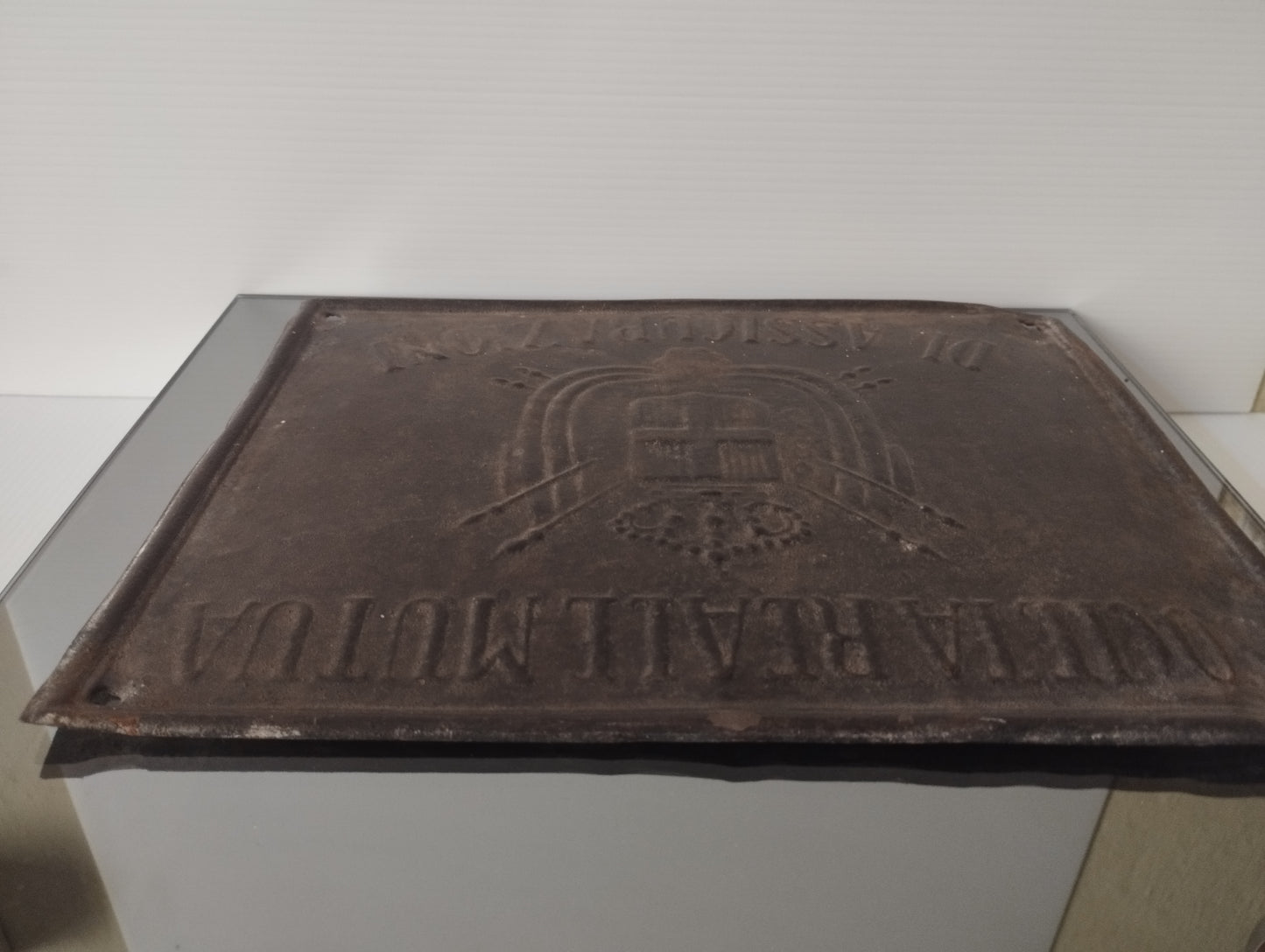 Antica Targa Società Reale Mutua Di Assicurazioni In Metallo
Misure 26 x 20,5