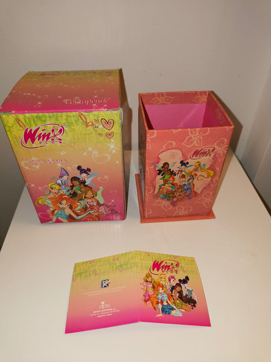 Porta penne in cartone Winx, LEGGI