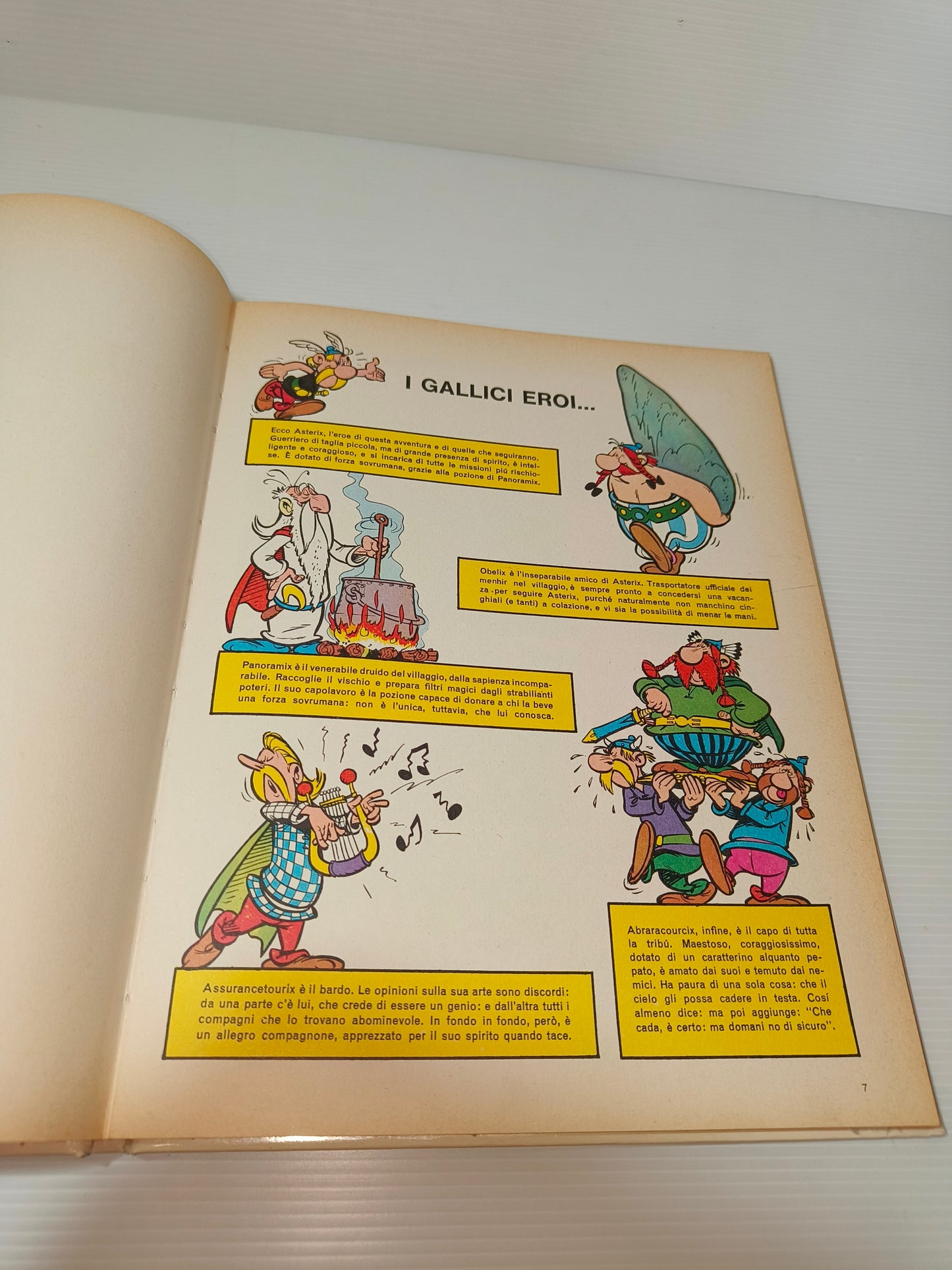 Fumetti Asterix anni 70 e 80, LEGGI
