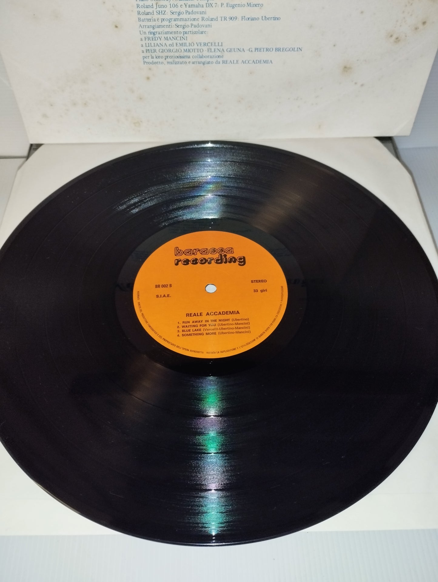 Reale Accademia Omonimo LP 33 Giri Edito nel 1987 da Baracca Recording Cod.BR/002
Genere:Electronic,Pop
Stile :Italo Disco
Molto raro