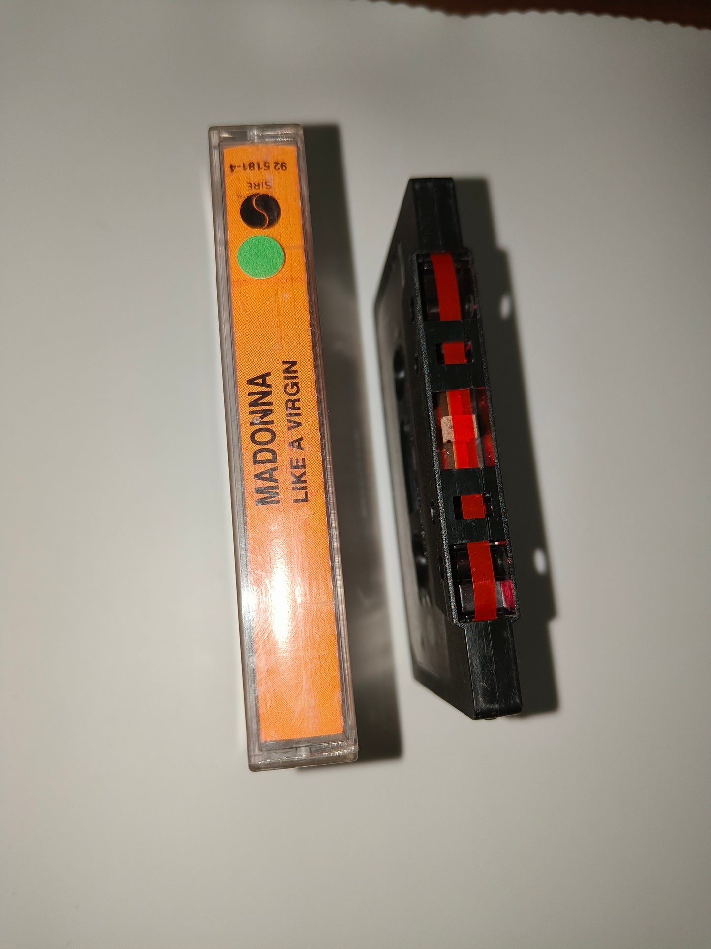 Like A Vergin Madonna Musicassetta, LEGGI