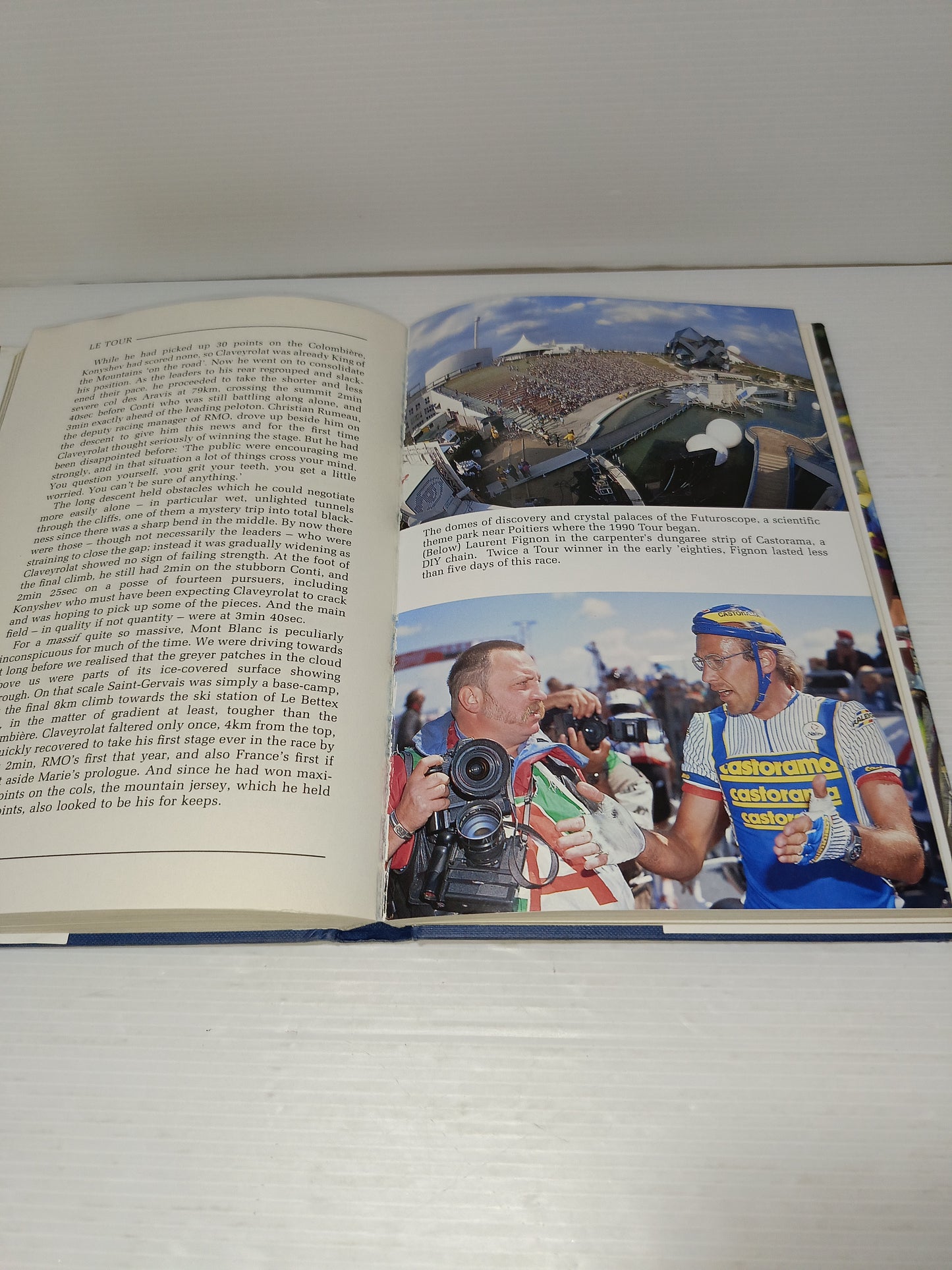 Le Tour Geoffrey Nicholson
Edito nel 1991 daHodder & Stoughton