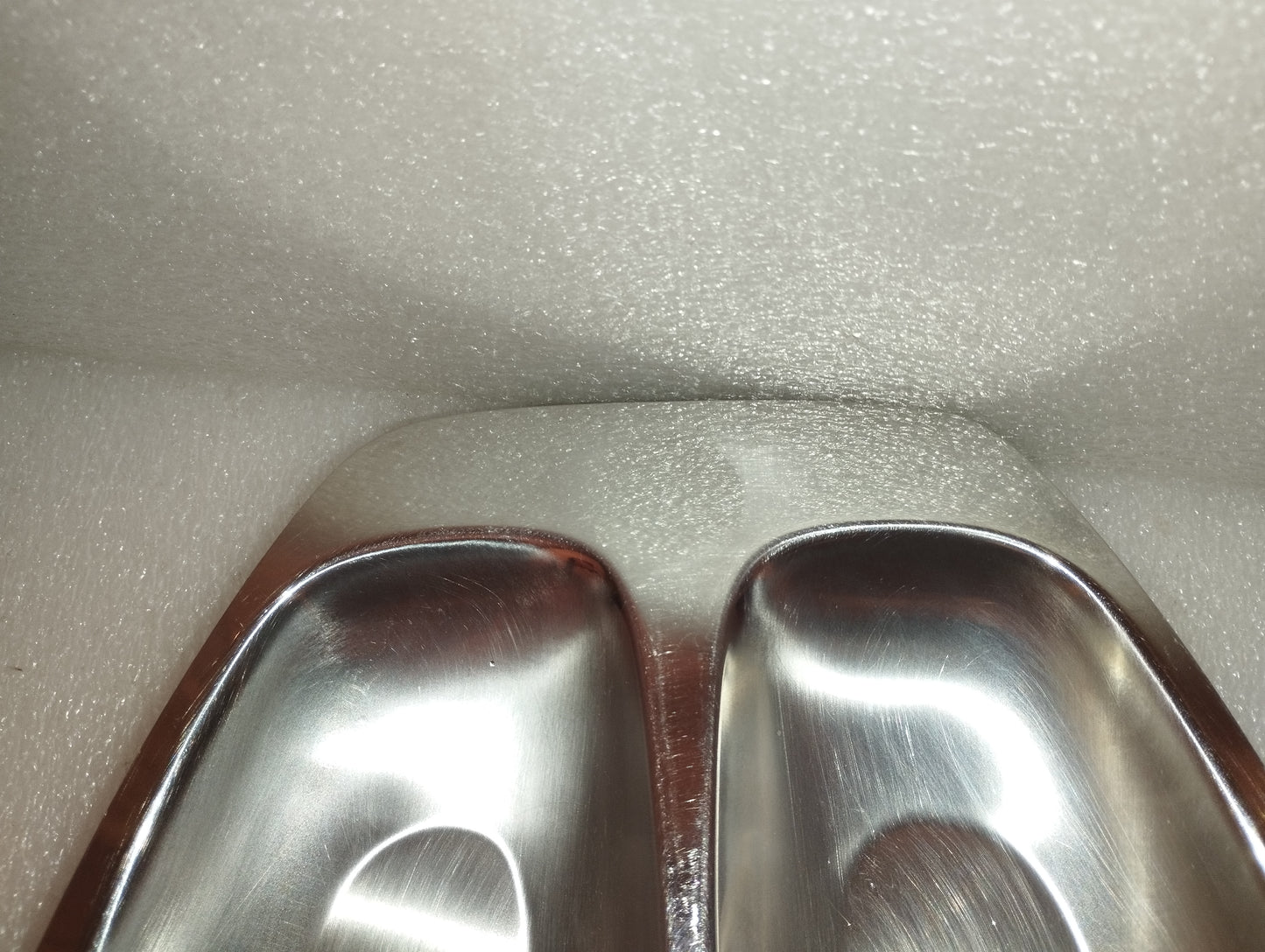 Vassoio Alessi In Acciaio 18/10
Antipastiera a 5 scomparti
Dimensioni 45 x 25 cm