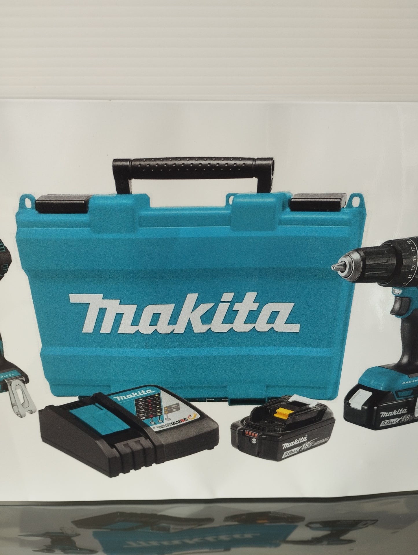 Targa Makita In Metallo
Misure 30 x 20 cm circa