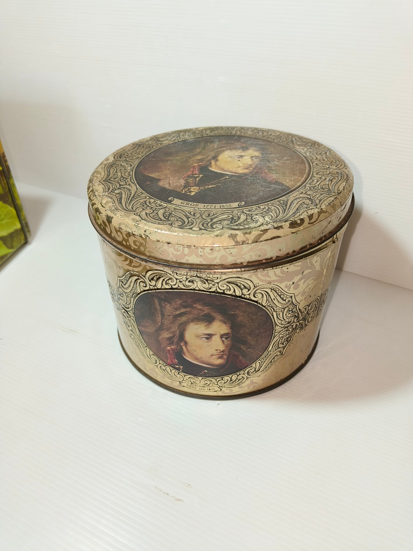 Lotto scatola in latta vintage, LEGGI