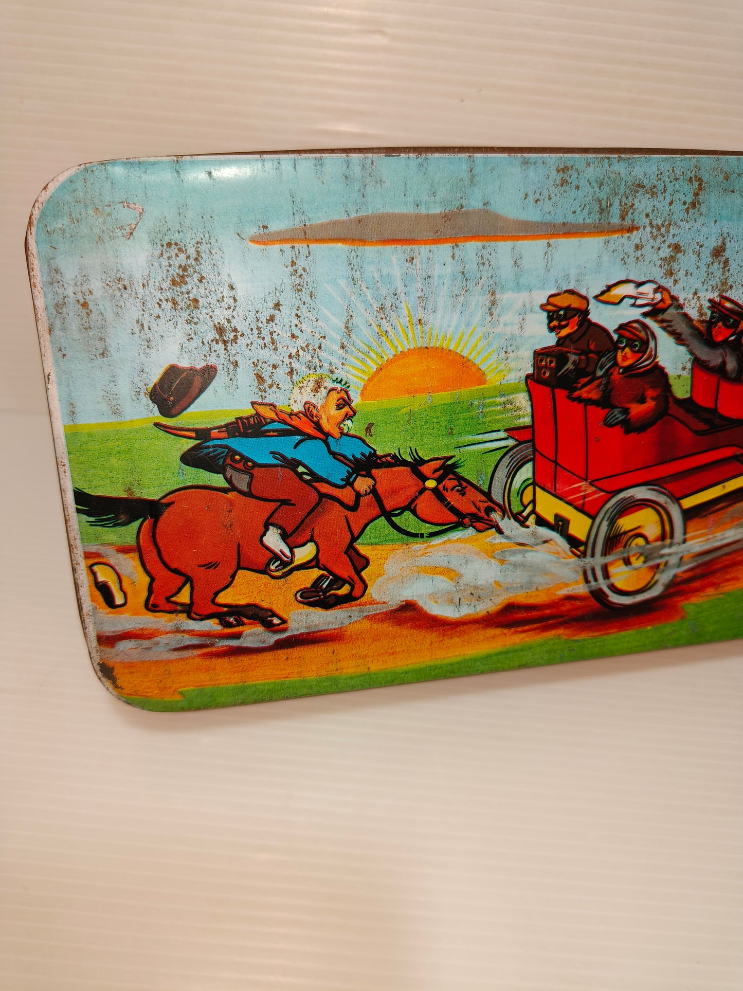 Scatola latta vintage, LEGGI