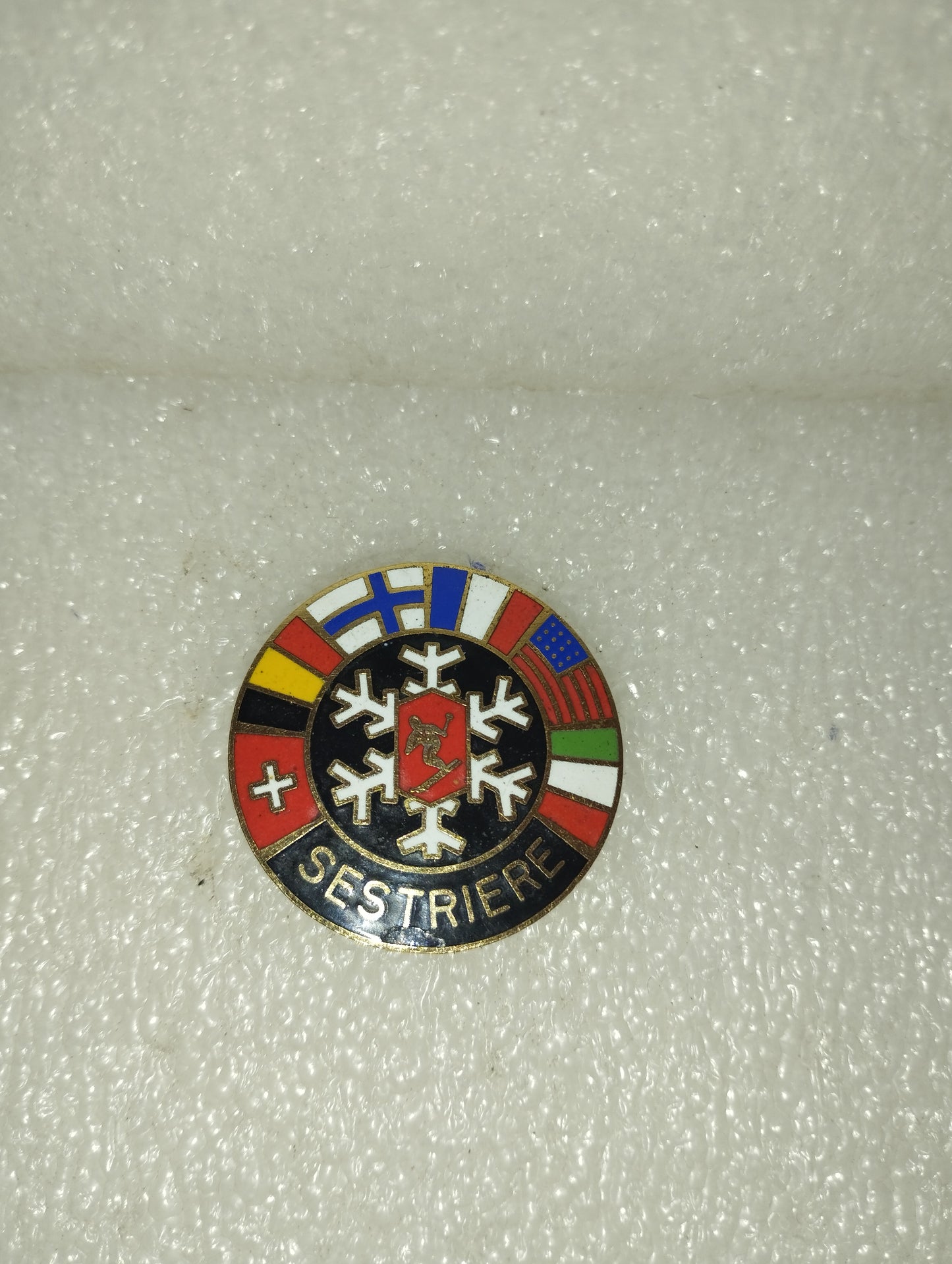 Spilla Sestriere Sci
In Metallo Smaltato Vintage