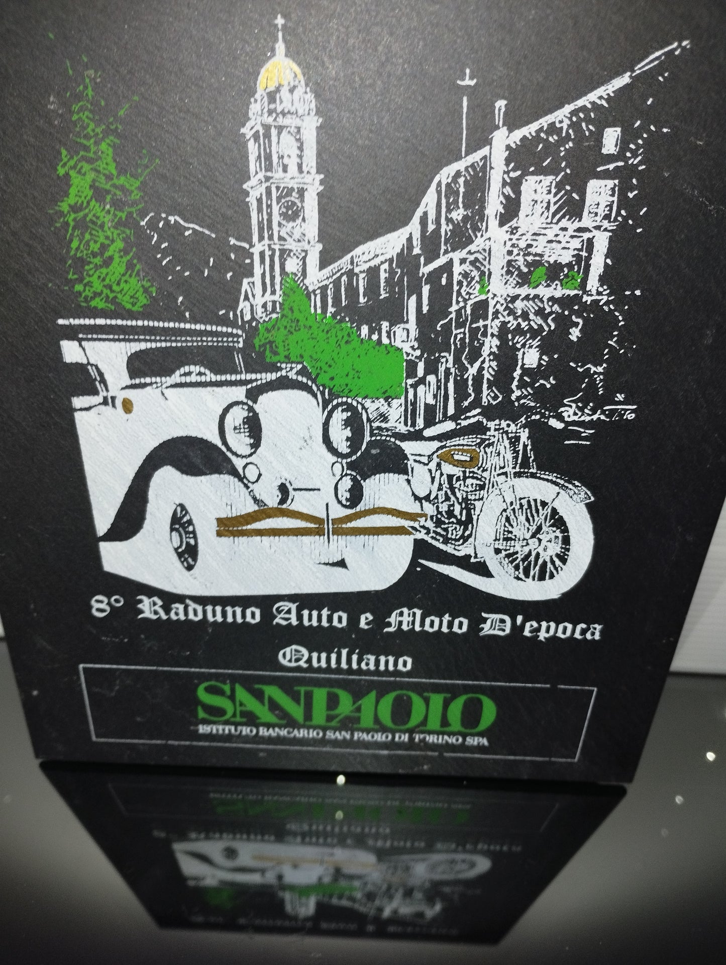 Targa In Ardesia 8° Raduno Auto E Moto D'epoca Quiliano
Misure 24 x 18 cm