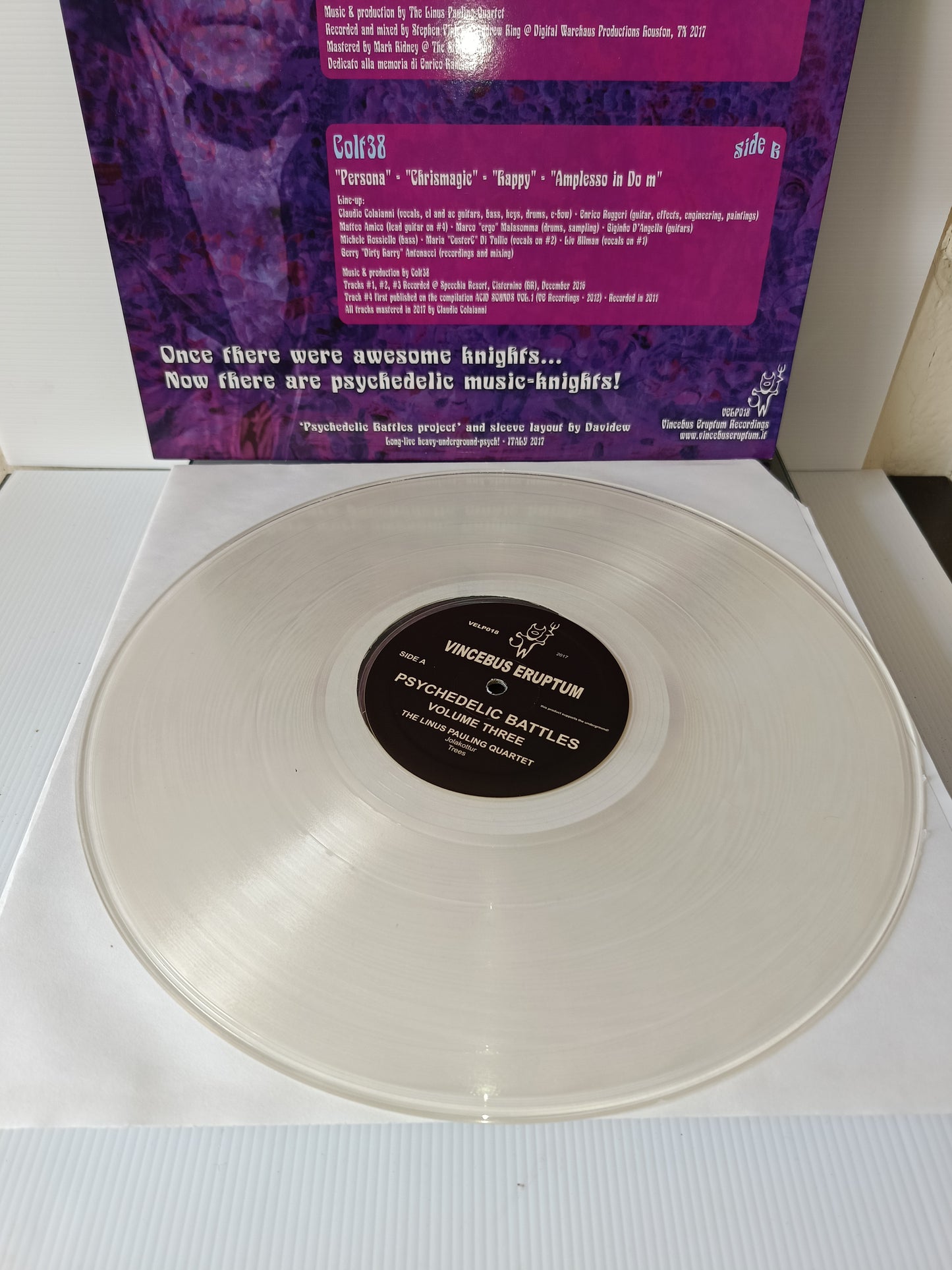 The Linus Pauling Quartet Vs Colt38 LP 33 Giri
Edito nel 2017 da Vincebus Eruptum