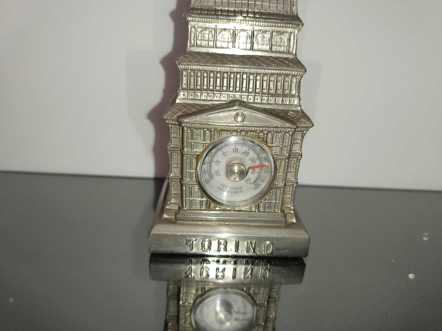 Souvenir Mole Antonelliana Torino Con Termometro In Metallo
Vintage