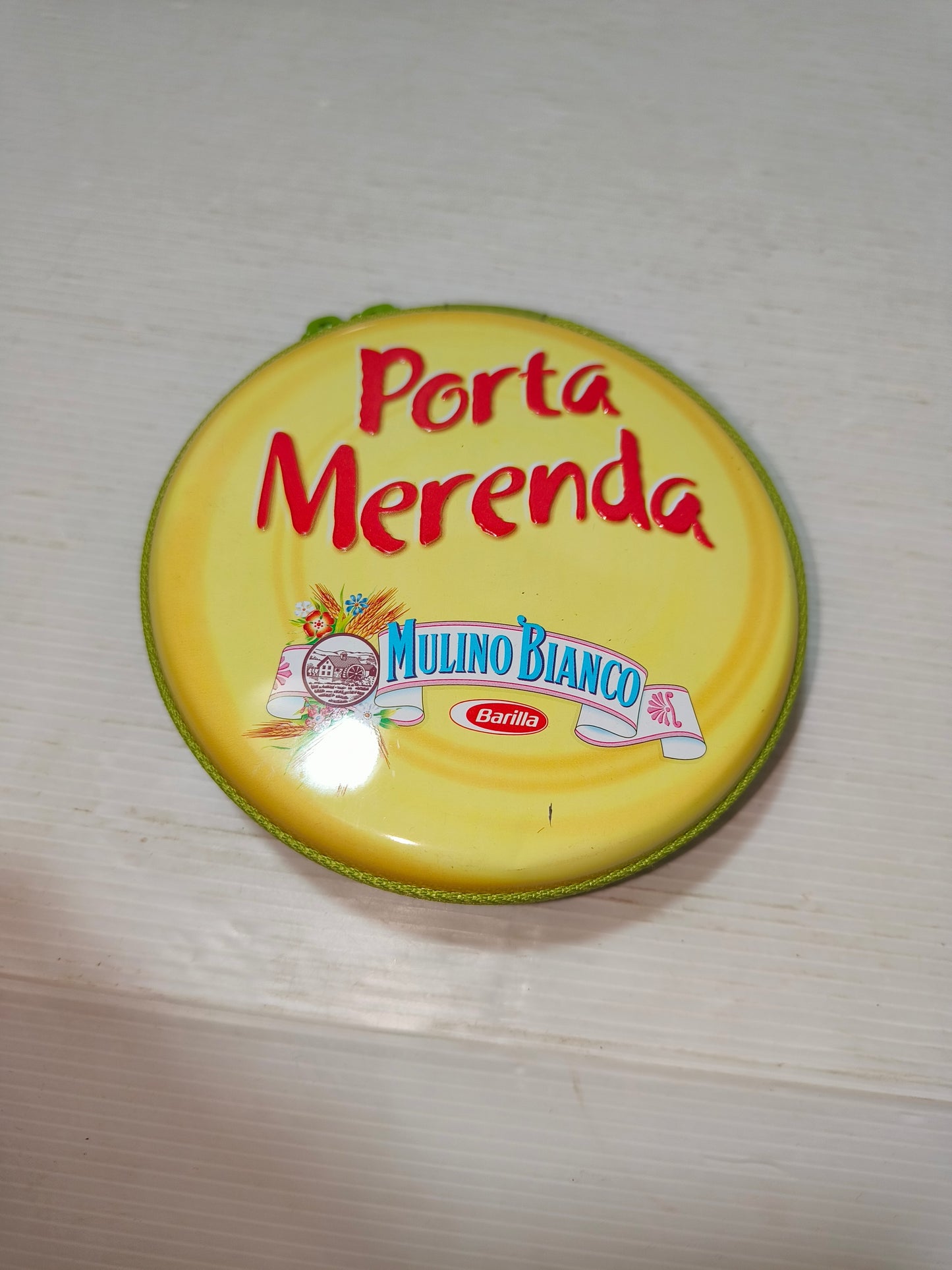 VHS e scatola porta merenda Shrek Mulino Bianco, LEGGI