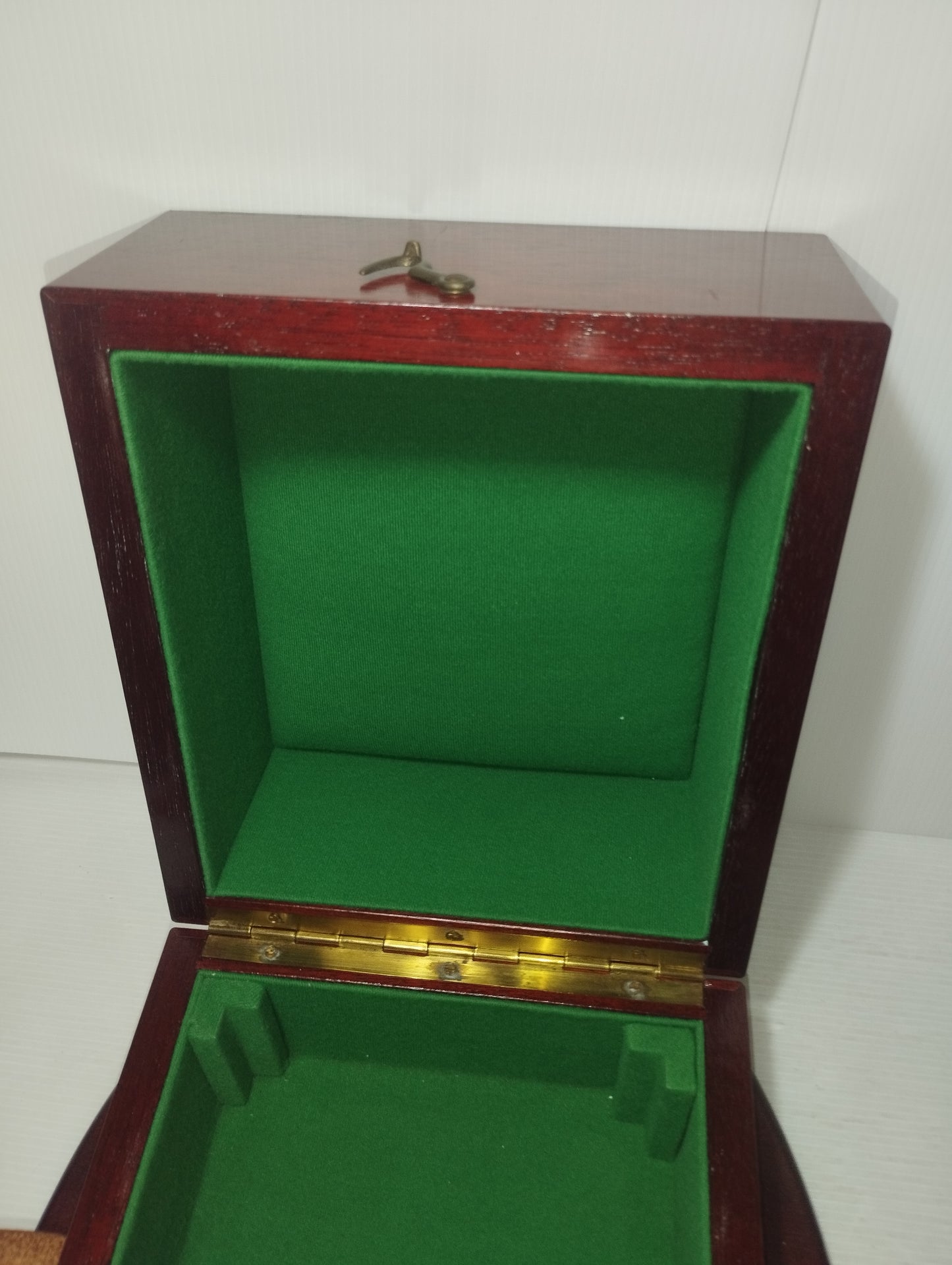 Cofanetto In Legno Ulysse Nardin Le Locle Suisse
Vintage