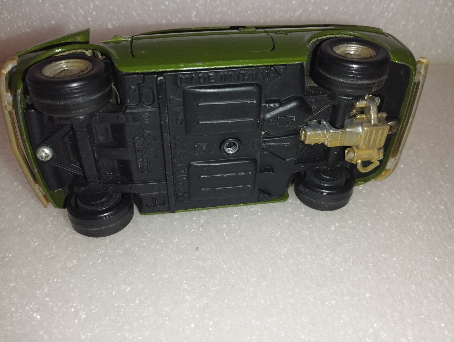 Fiat 126 Politoys
Scala 1:25
Made in Italy
Cod.S17 da restaurare