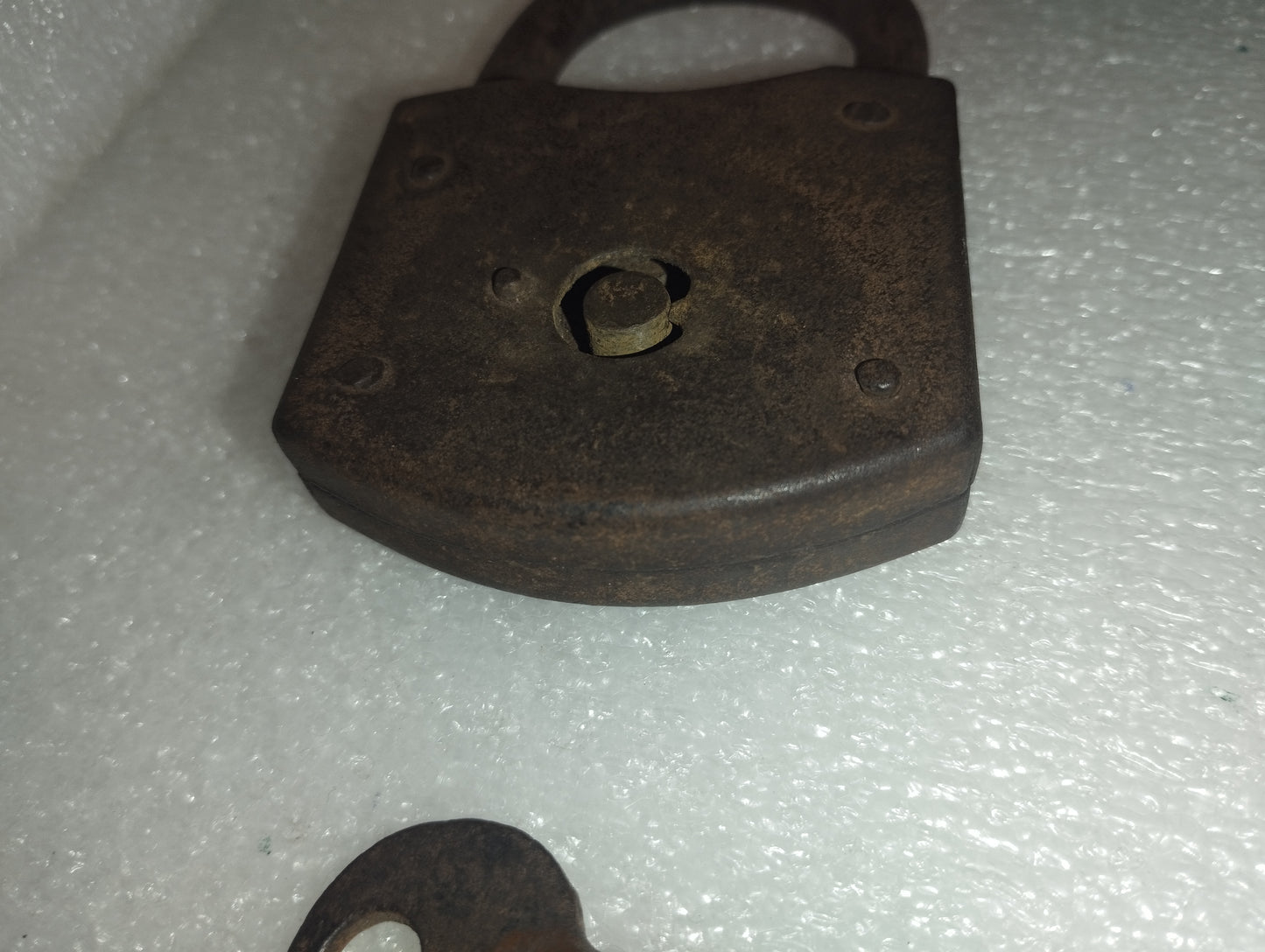 Antico Lucchetto Con Chiave
Da Restaurare
In metallo