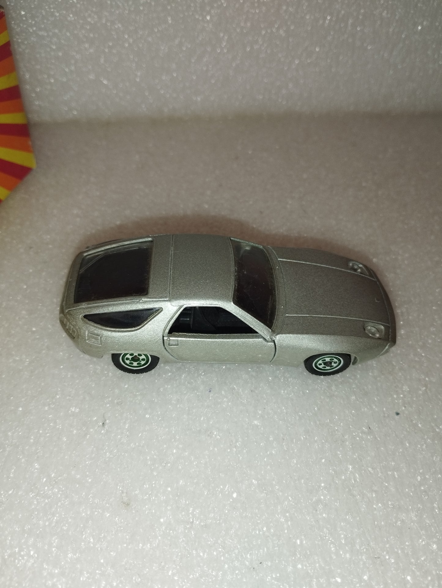 Porsche 928
Prodotta da Solido cod.n.1336
Metal Scala 1:43