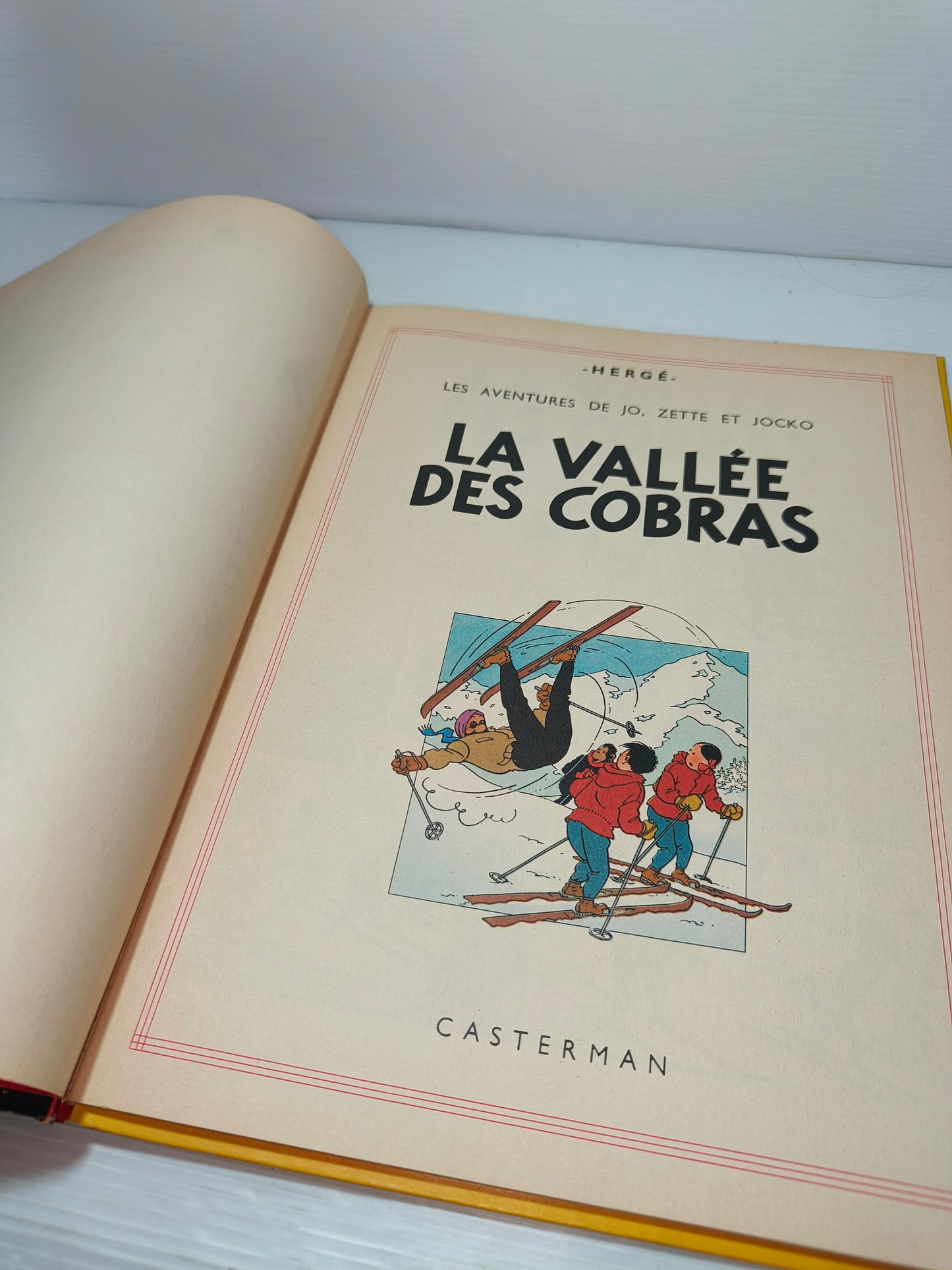 Libro La Vallée Des Cobras 1957, LEGGI