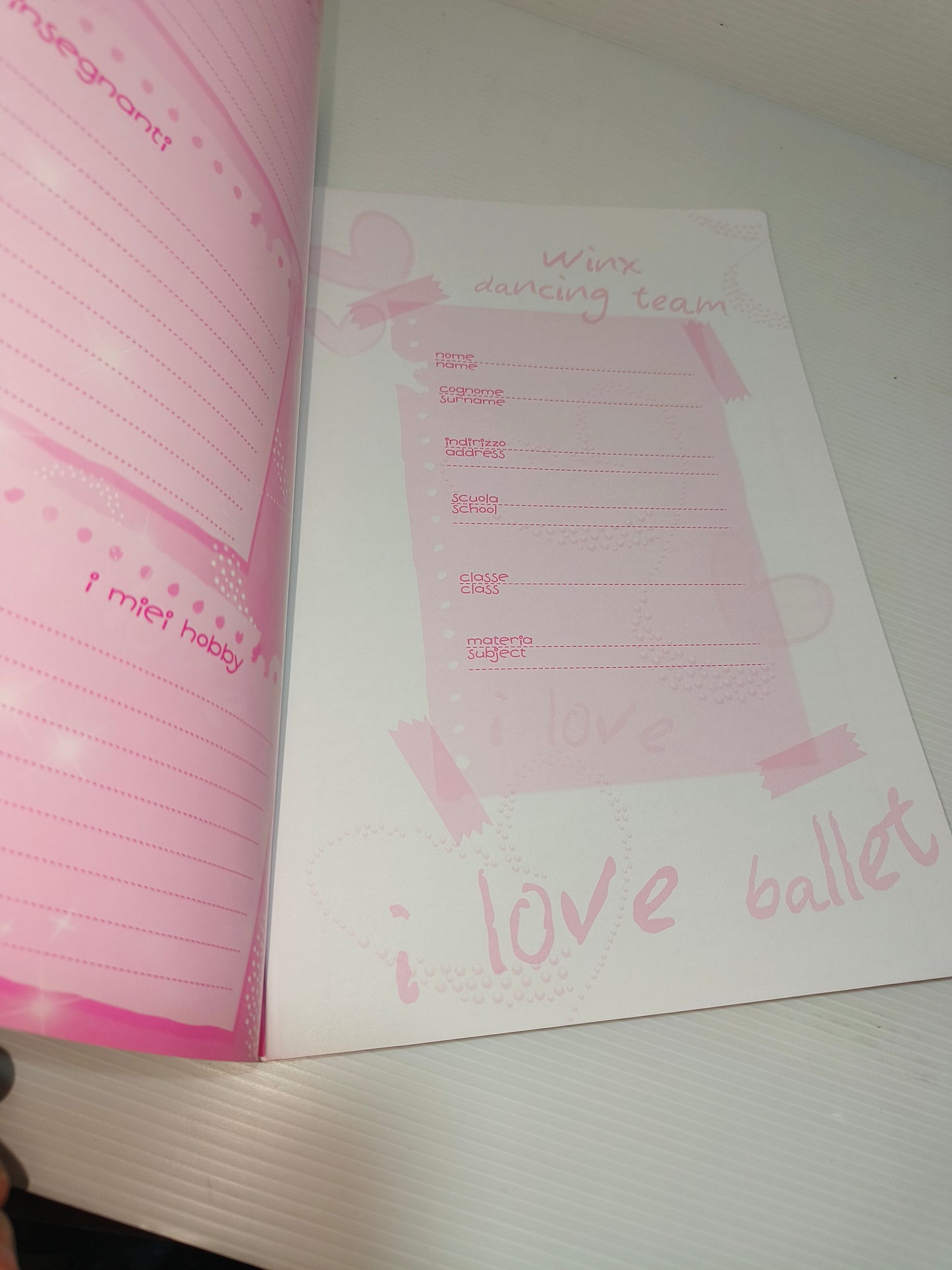 Lotto cancelleria Winx, LEGGI