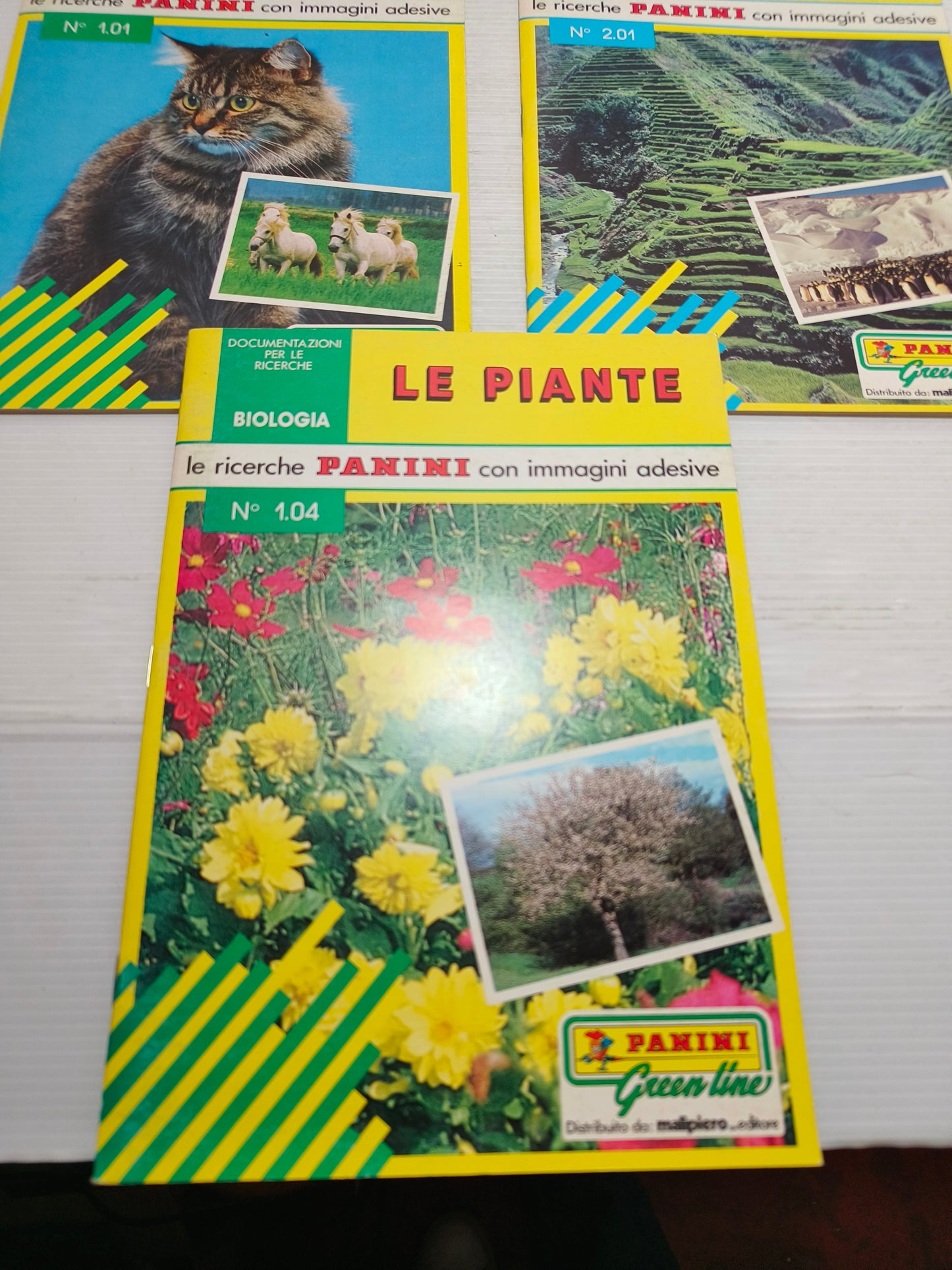 Lotto Le ricerche Panini con immagini adesive, anni 80