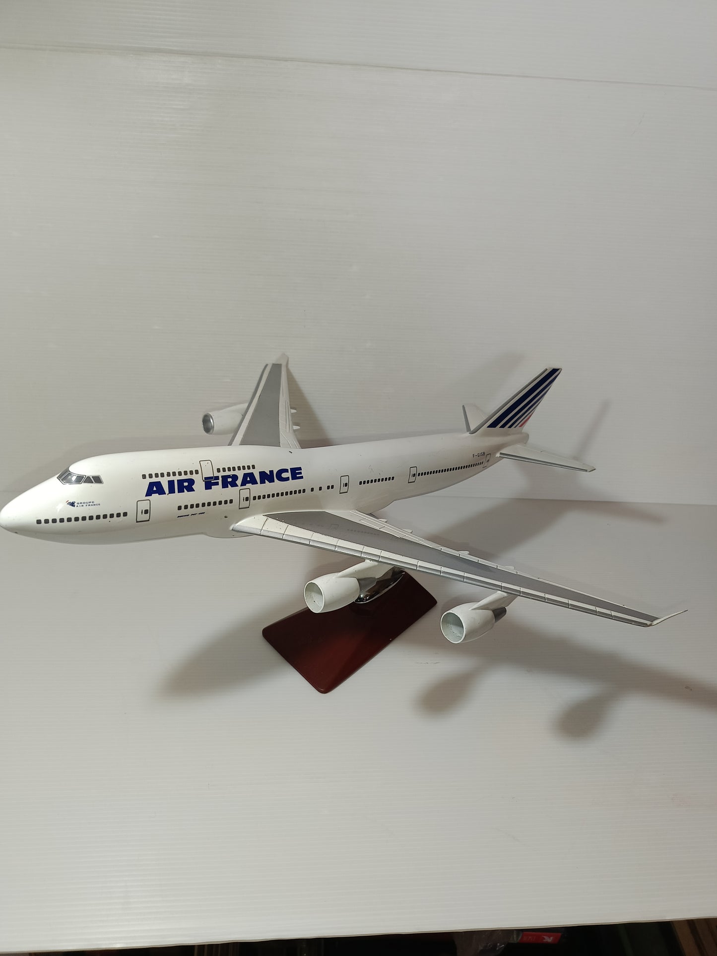 Boeing 747-400 Air France
In resina
Scala 1:120 (?)
Lunghezza cm.45 circa da restaurare