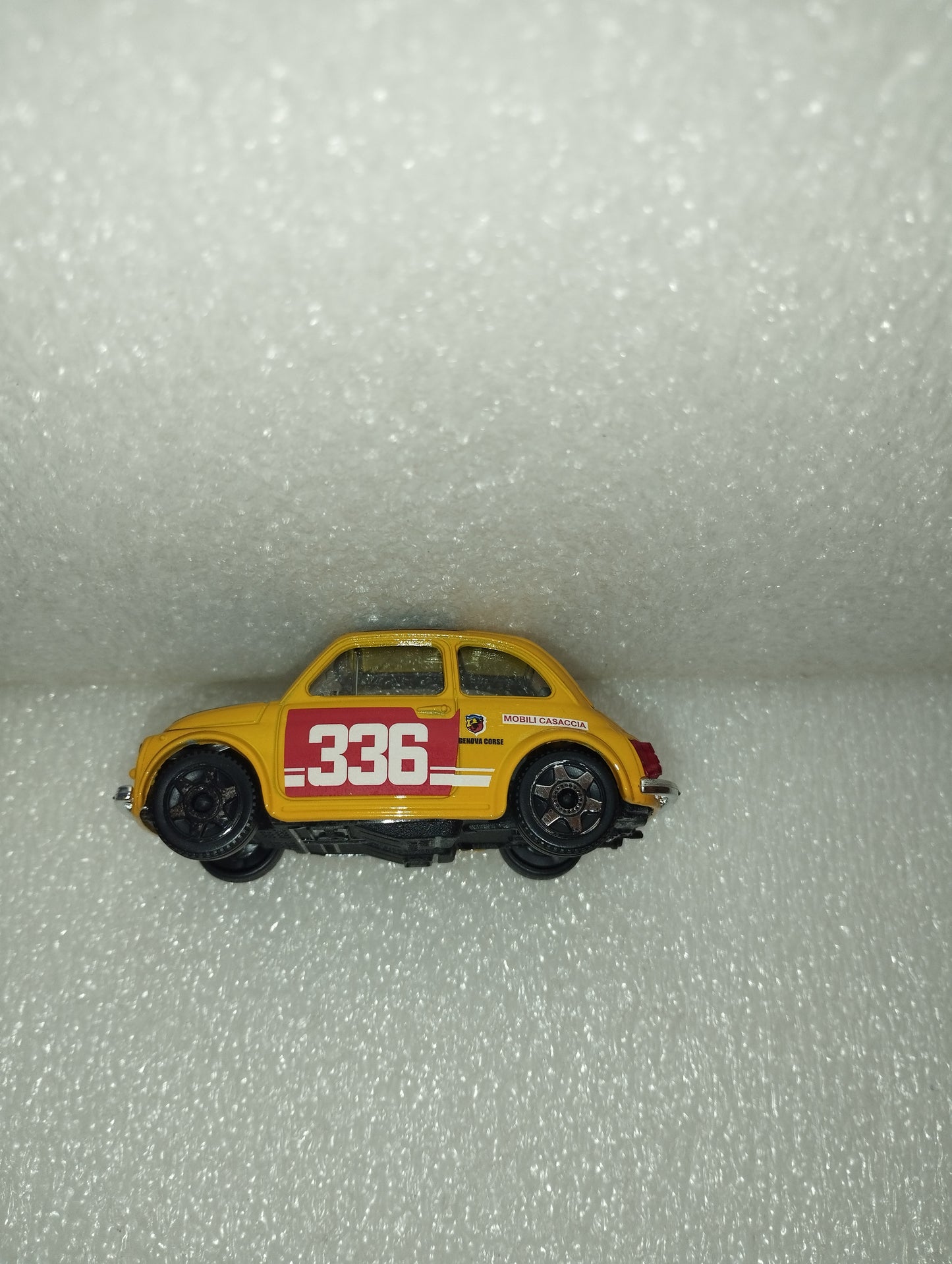 Fiat 500 Sport
Scala 1:43
Bburago
Street Fire Collection