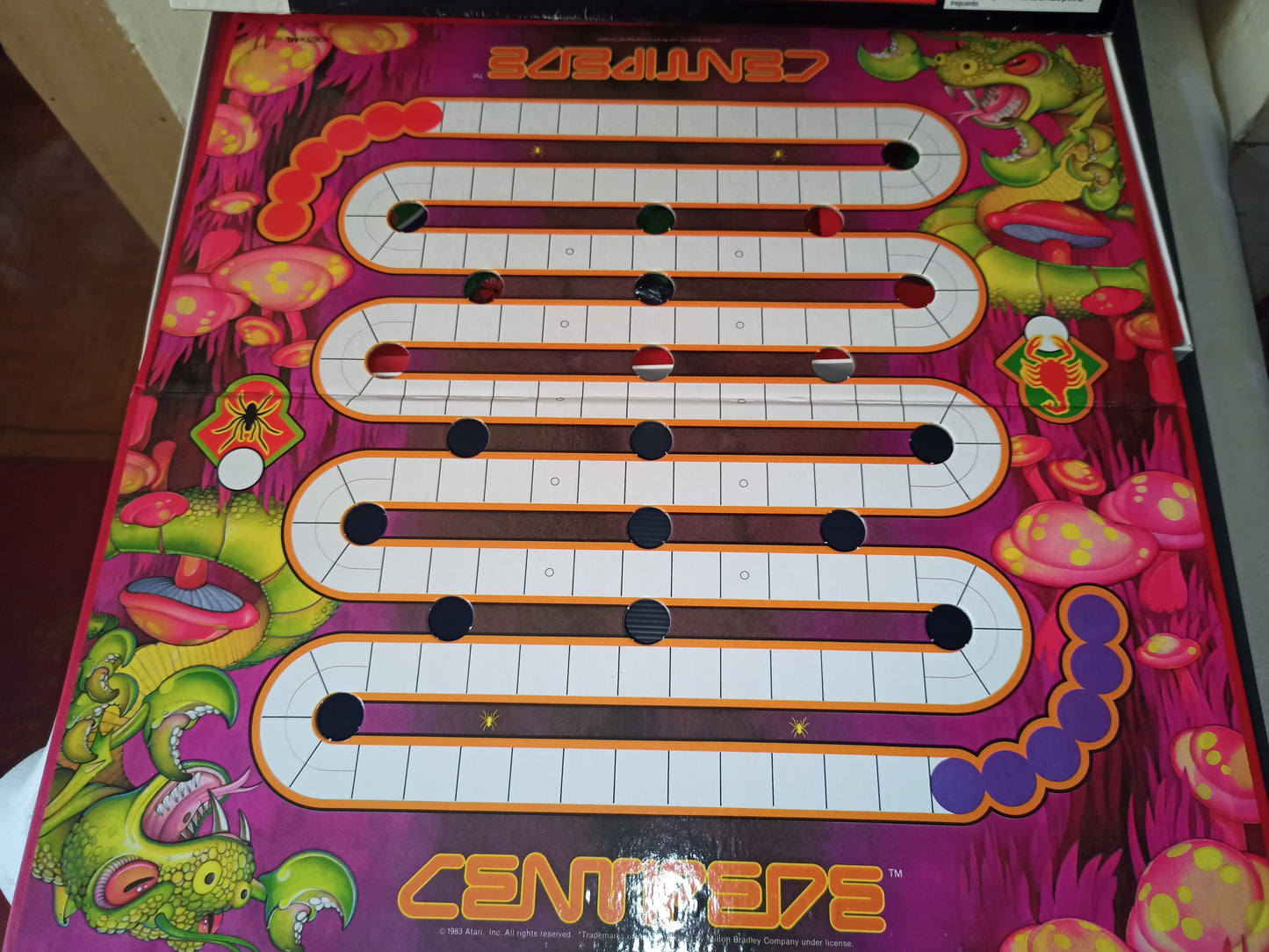 Centipede board game, original 1980s Mb