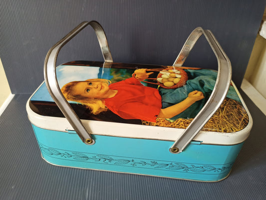 Vintage tin lunch box Perfetti