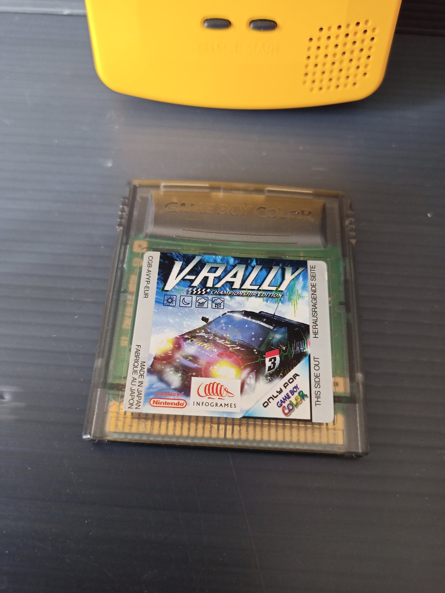 Nintendo Game Boy Color Yellow + V-Rally game, original from the 90s