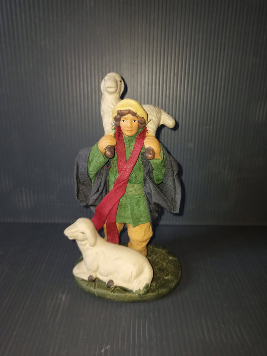 Shepherd figurine from the "Il Mondo Del Presepe" series by DeAgostini