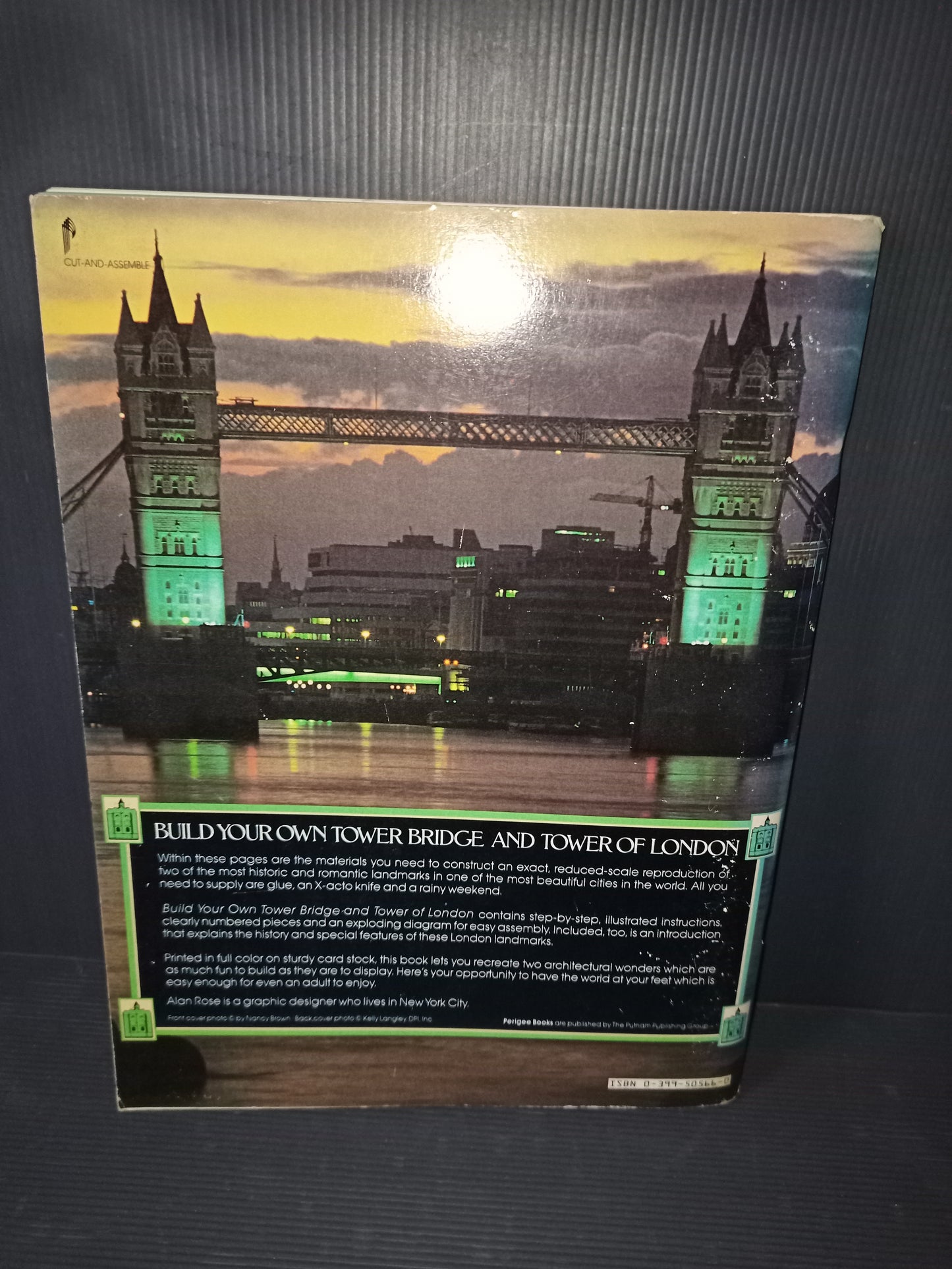 Book to build Tower Bridge and Tower of London, Alan Rose original from the 80s