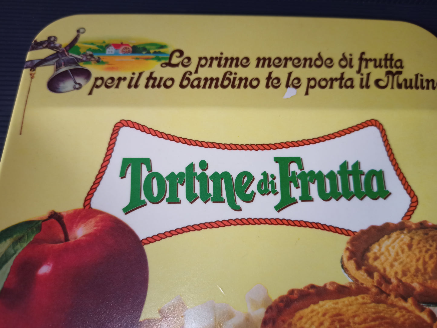 Mulino Bianco Change Giver for Fruit Tarts, original from the 80s