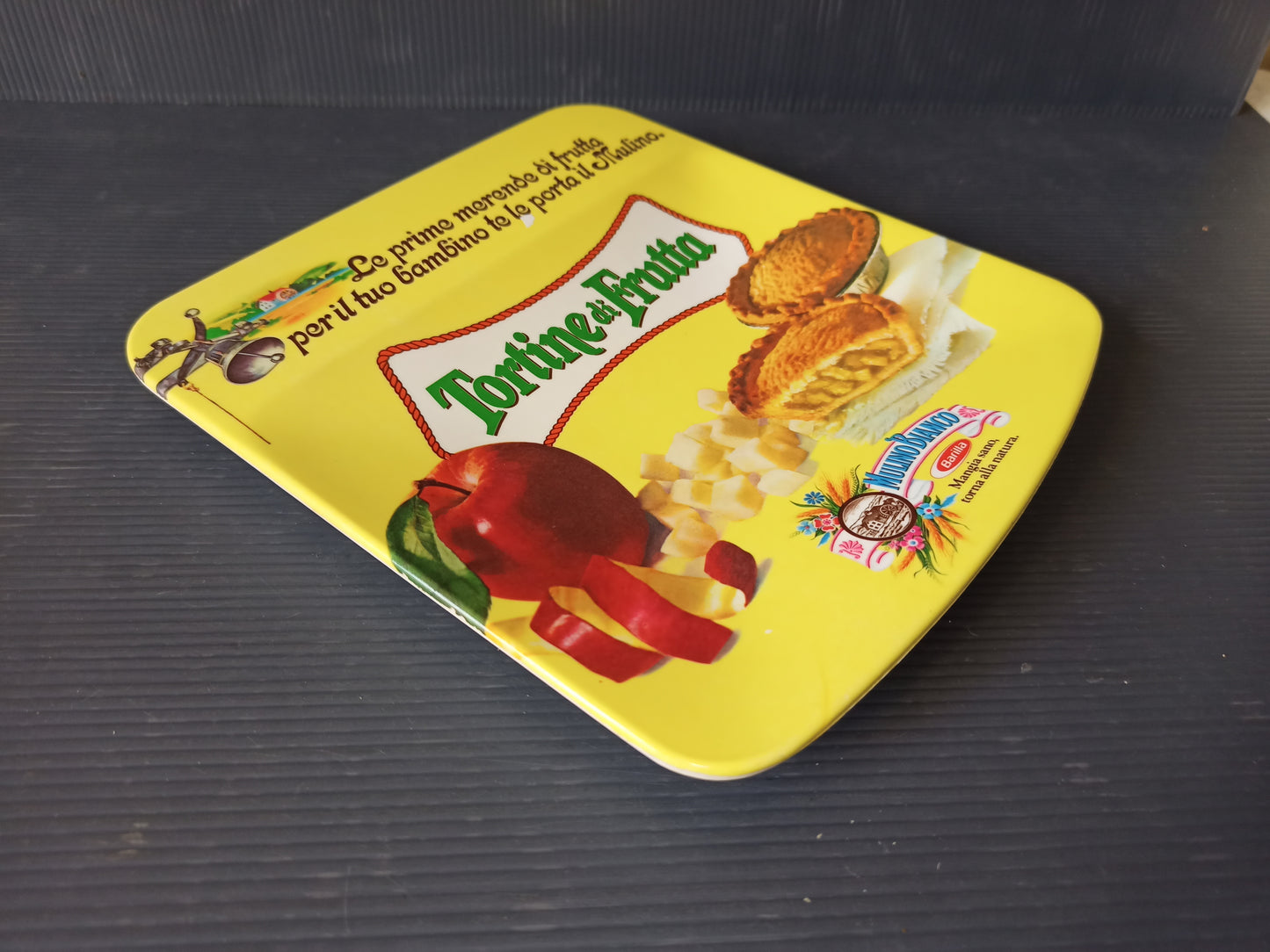 Mulino Bianco Change Giver for Fruit Tarts, original from the 80s