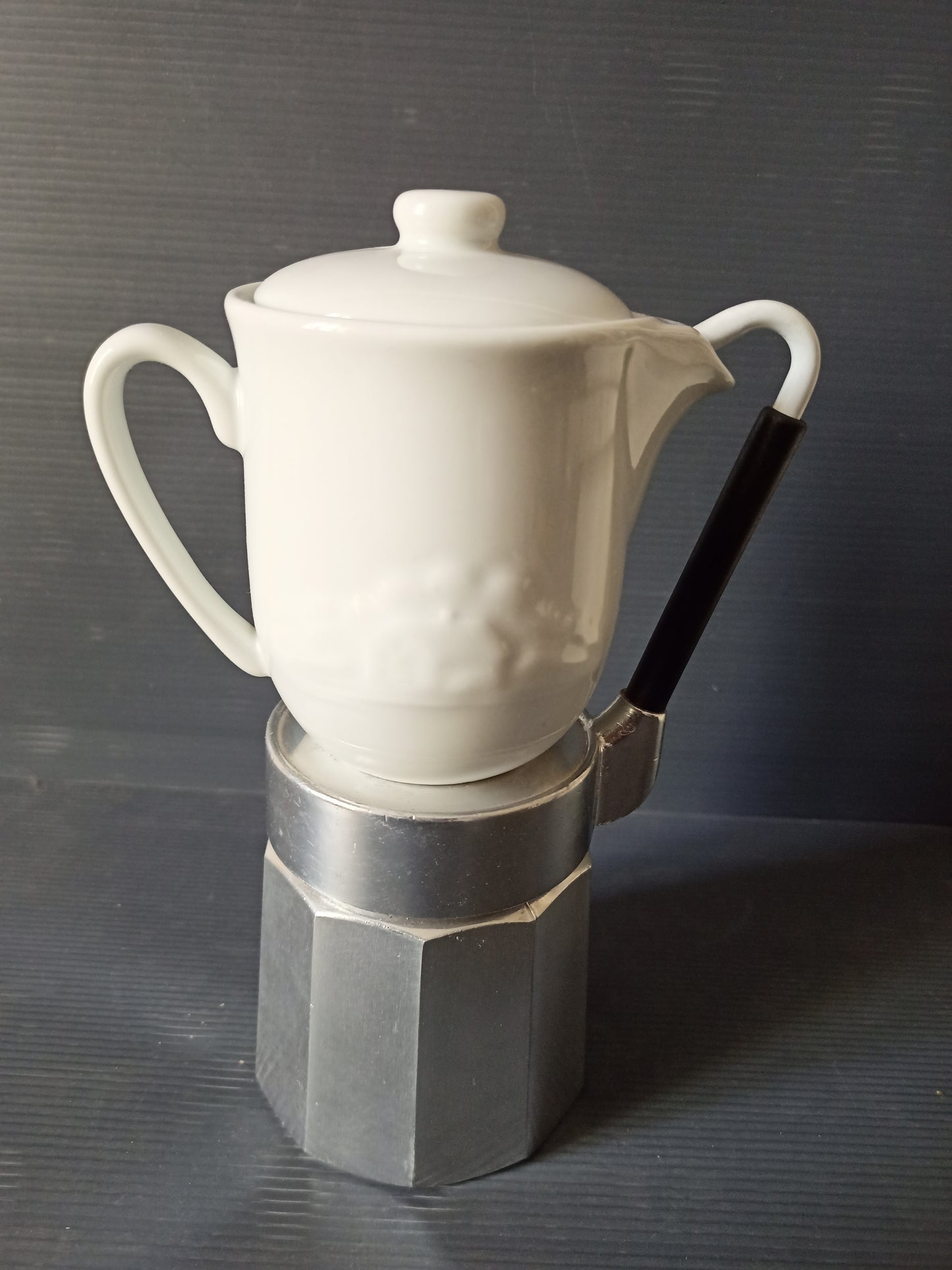 Caffetteria con bricco in ceramica Mulino Bianco, originale anni 80