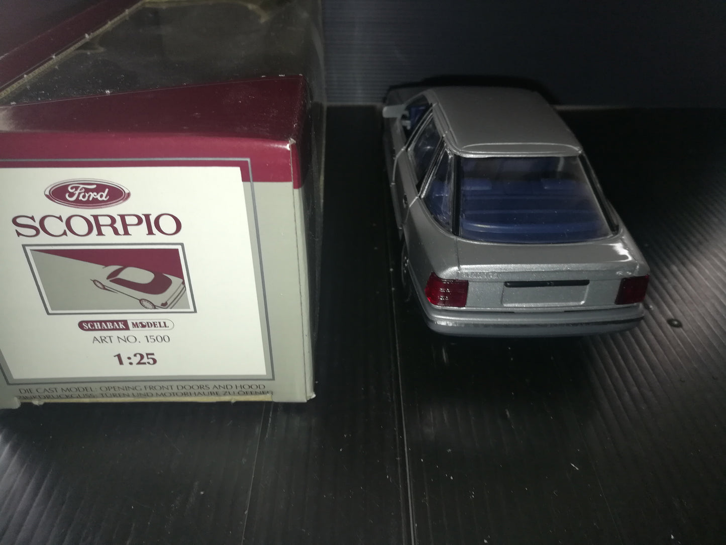 Modellino Ford Scorpio

Prodotto da Schabak Modell art.No 1500