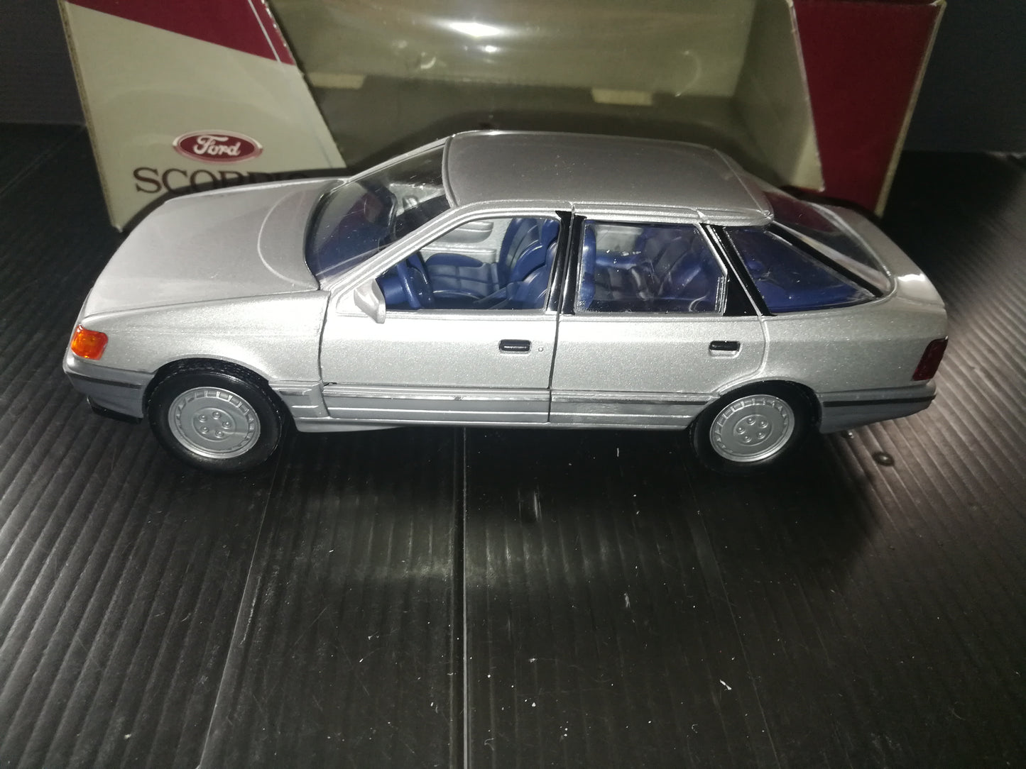 Modellino Ford Scorpio

Prodotto da Schabak Modell art.No 1500