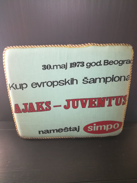 Ajaks-Juventus Champions Cup Final Stadium Cushion

 ORIGINAL OF THE TIME