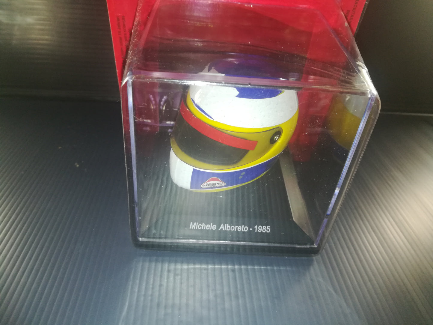 Michele Alboreto 1985 helmet model

 Scale 1:5