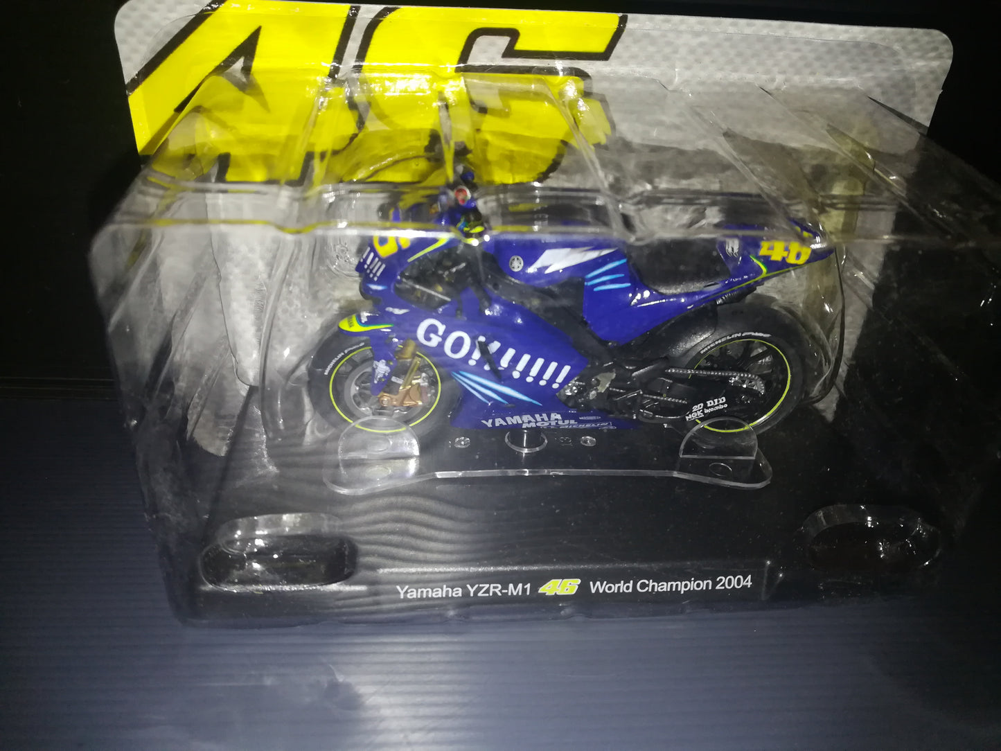 Yamaha YZR-M1 model

 World Champion 2004 Valentino Rossi

 Series 46

 Scale 1:18