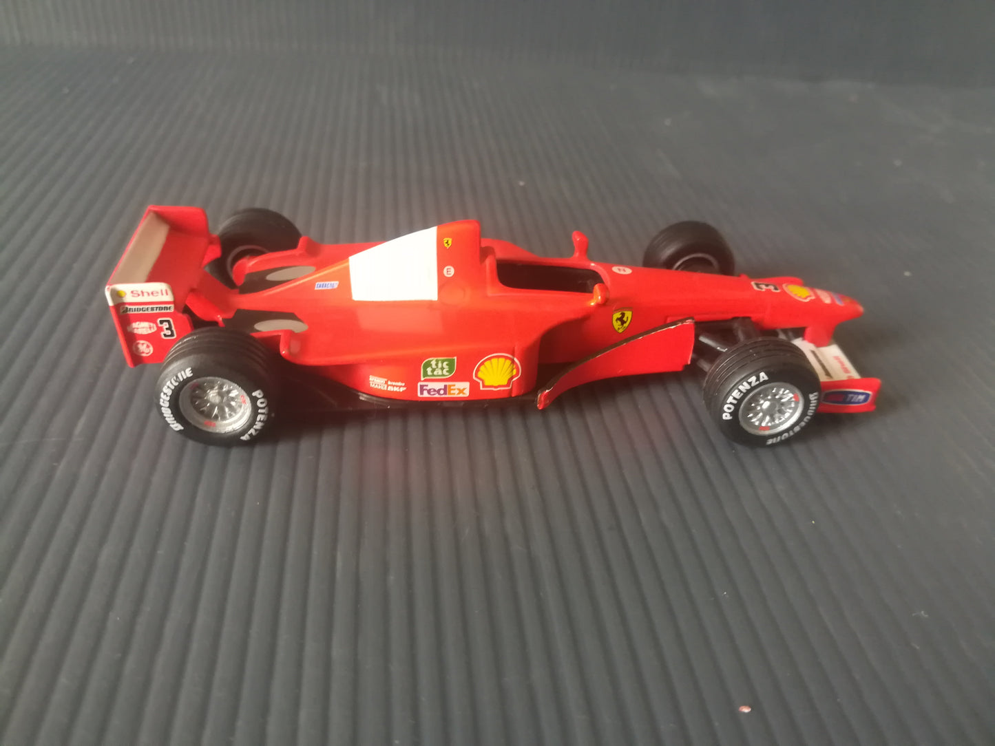 Ferrari Formula One model year 2000

 Produced by Mattel/Hot Weels

 Scale 1:43