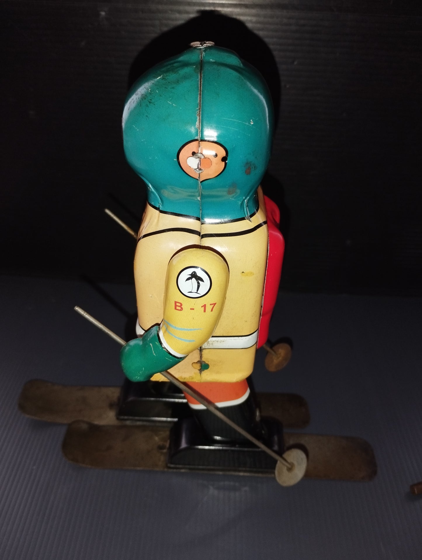 South Pole Explorer Robot In Vintage Tin

 Marked TM JAPAN