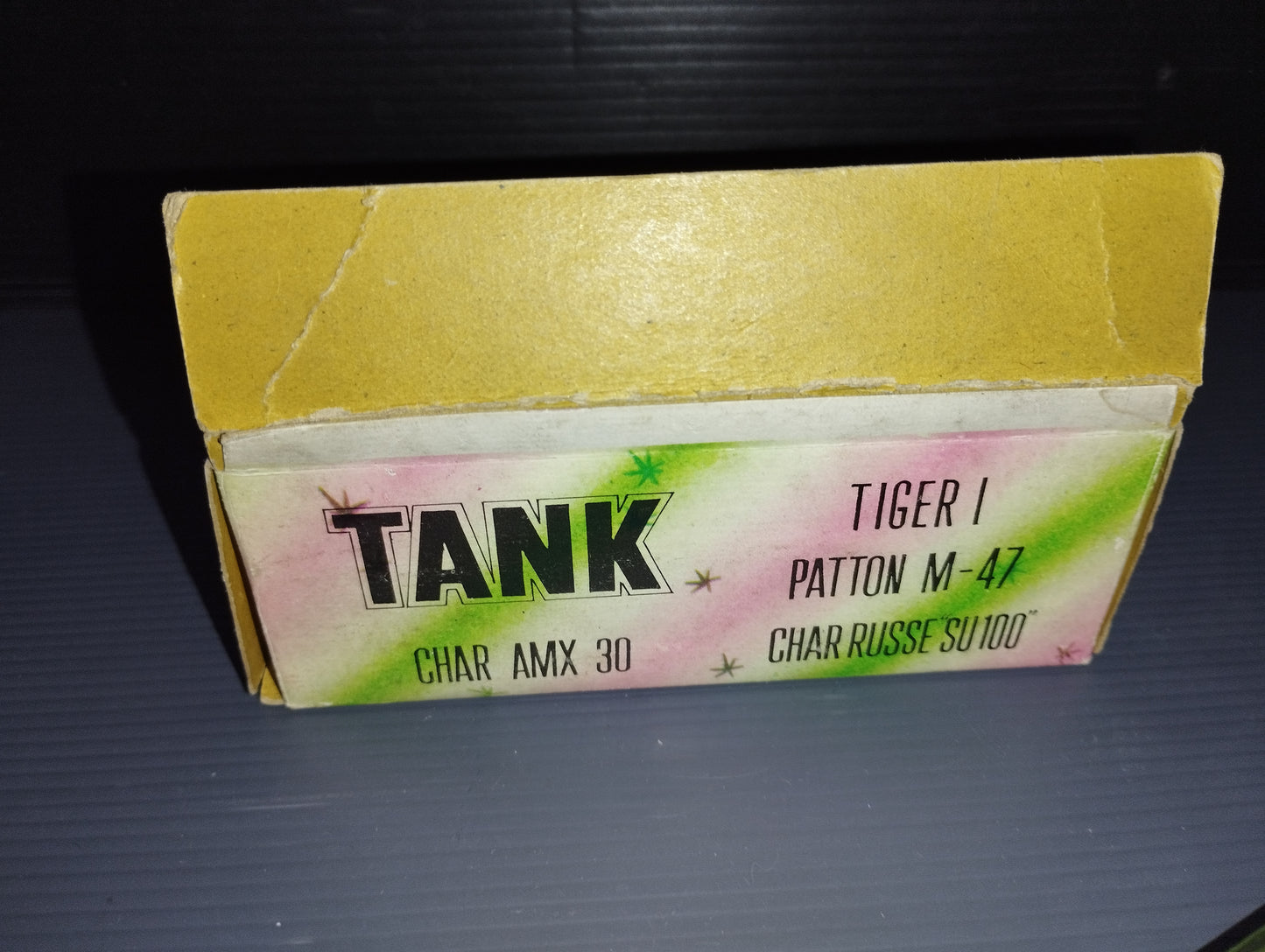 Tank Char AMX 30 model

 Produced by Mandarin Code T-707-4

 60s/70s