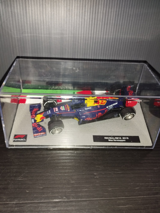 Red Bull RB12 2016 Max Verstappen model

 Scale 1:43

 Formula 1 Auto Collection Series