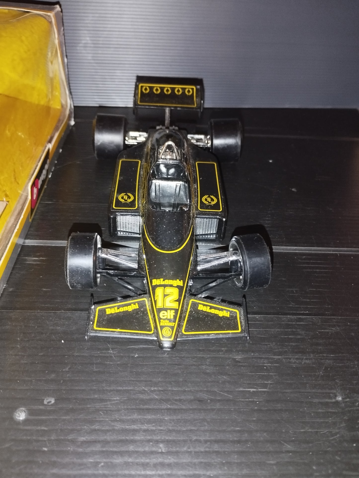 Modellino Lotus 97 Turbo Ayrton Senna Prodotto da Burago Cod 6107

Scala 1:24