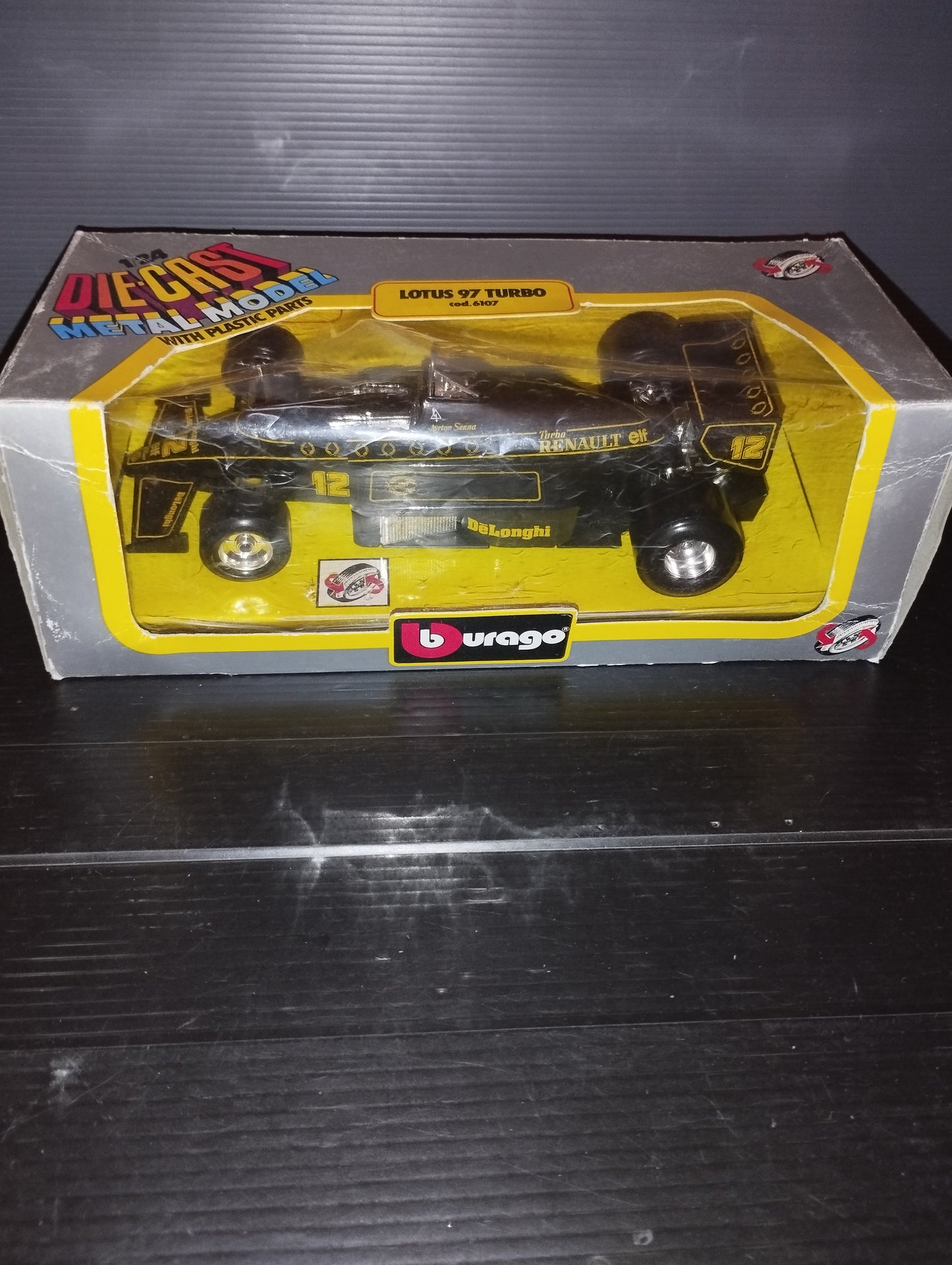 Modellino Lotus 97 Turbo Ayrton Senna Prodotto da Burago Cod 6107

Scala 1:24