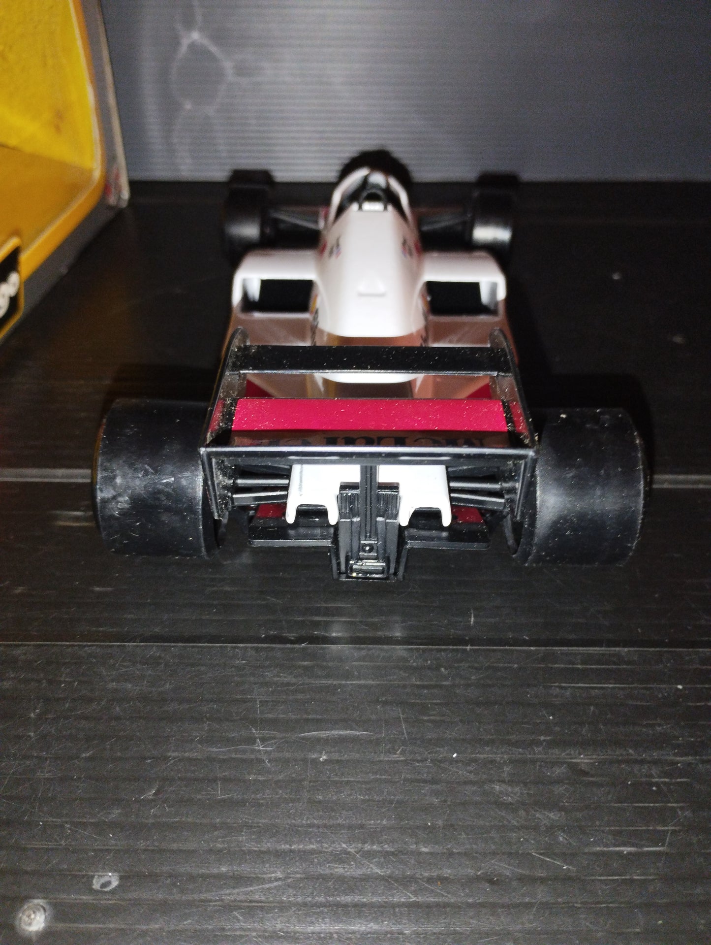 Modellino McLaren MP4/2 TURBO Prodotto da Burago Cod 6106

Scala 1:24