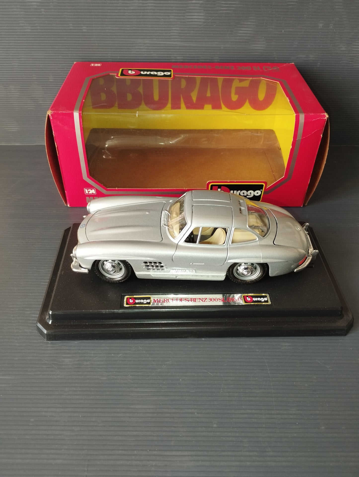 Mercedes Benz 300 SL model (1954) Produced by Burago Cod.0522