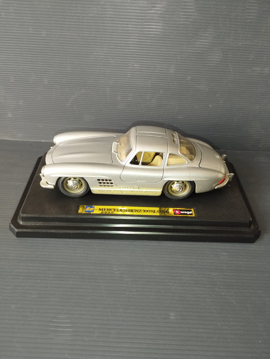 Mercedes Benz 300 SL model (1954) Produced by Burago

 Scale 1:24